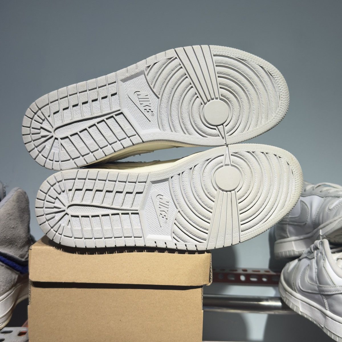 Jordan Brand Jordan 1 mid se craft " inside out " Size US 8.5 / EU 41-42 - 6 Thumbnail