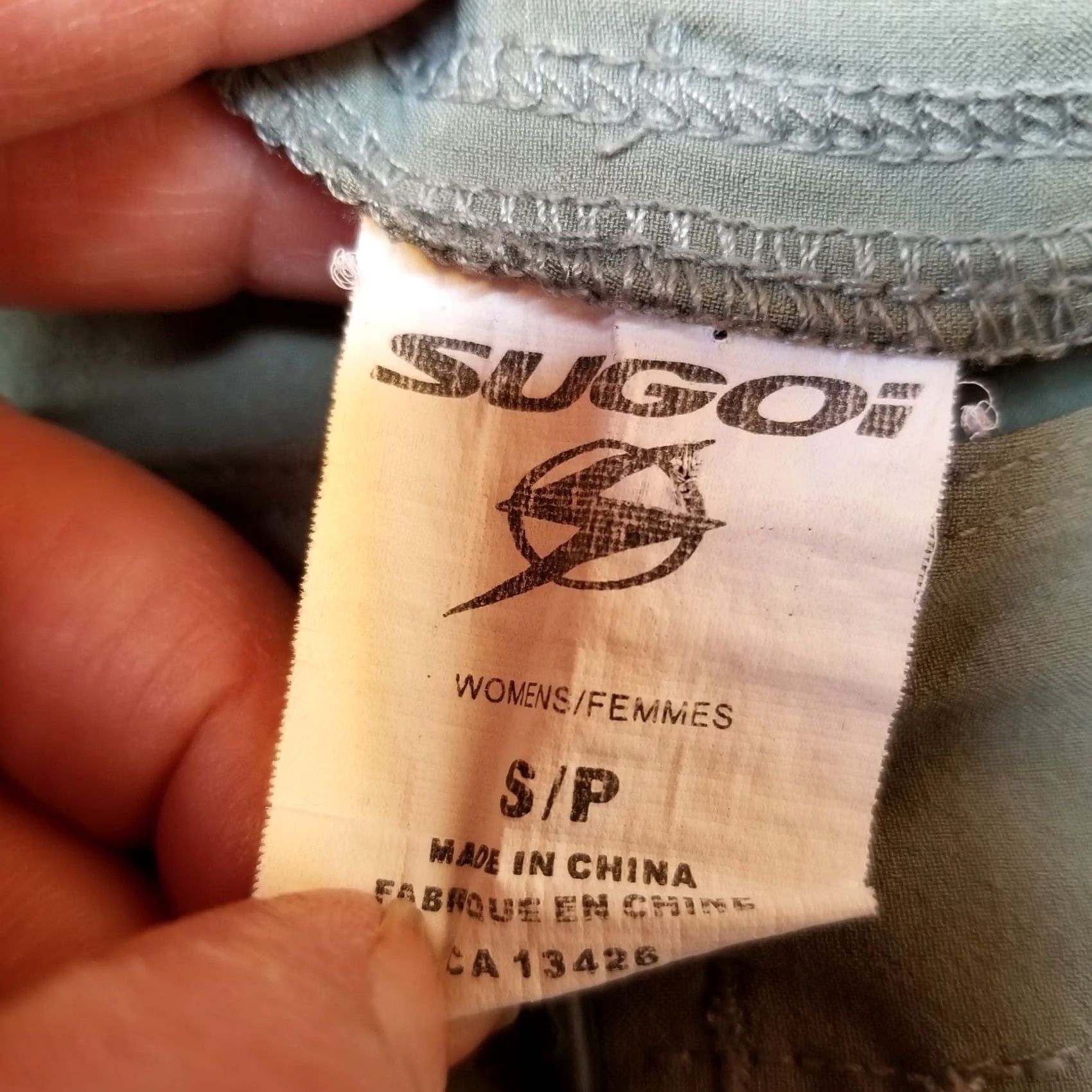 Vintage Sugoi Women's Mid-Rise Gray Flat Front Athletic Straight Cropped Pants S/P Gray Cropped Straight Leg Activewear Shoes? Size 28" / US 6 / IT 42 - 4 Thumbnail