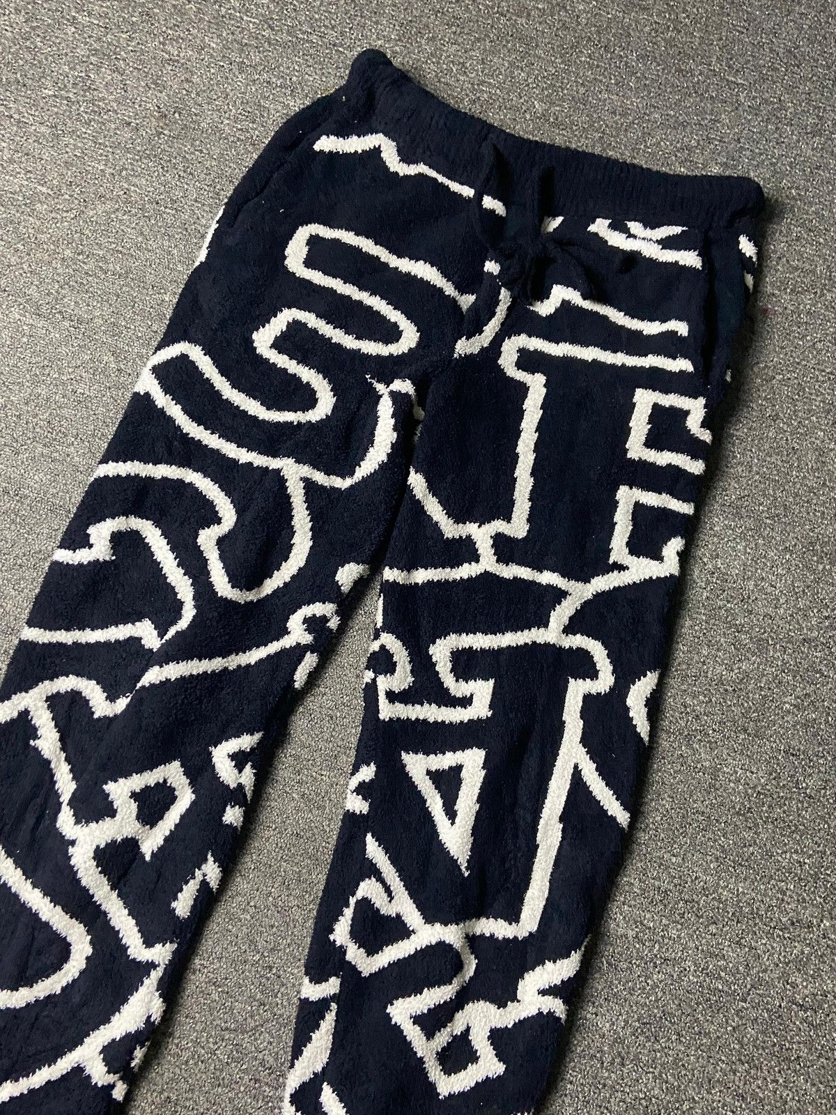 Japanese Brand 1PIU1UGUALE3 Relax Big Logo Pattern Knit Pants (158) Size US 31 - 8 Thumbnail