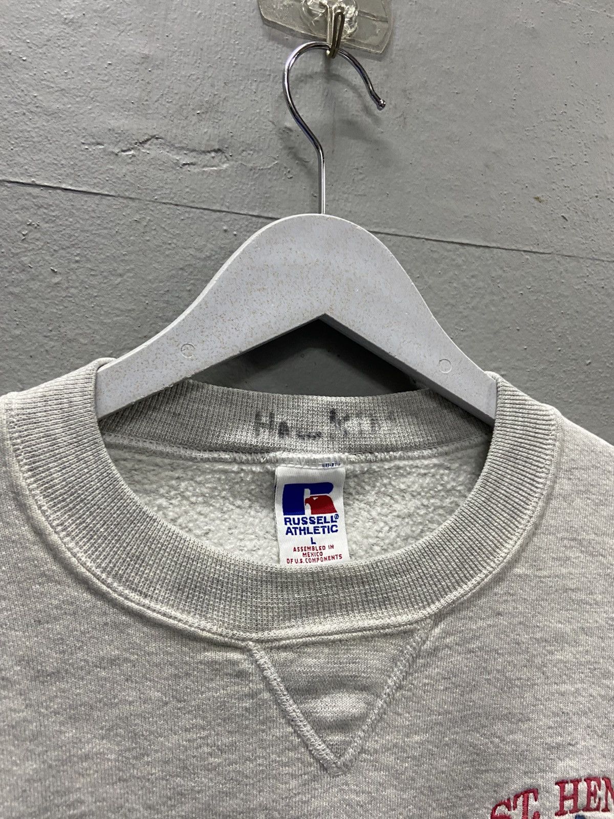 Russell Athletic VINTAGE RUSSELL ATHLETIC ST. HENRY SCHOOL SWEATSHIRT Size US L / EU 52-54 / 3 - 2 Thumbnail