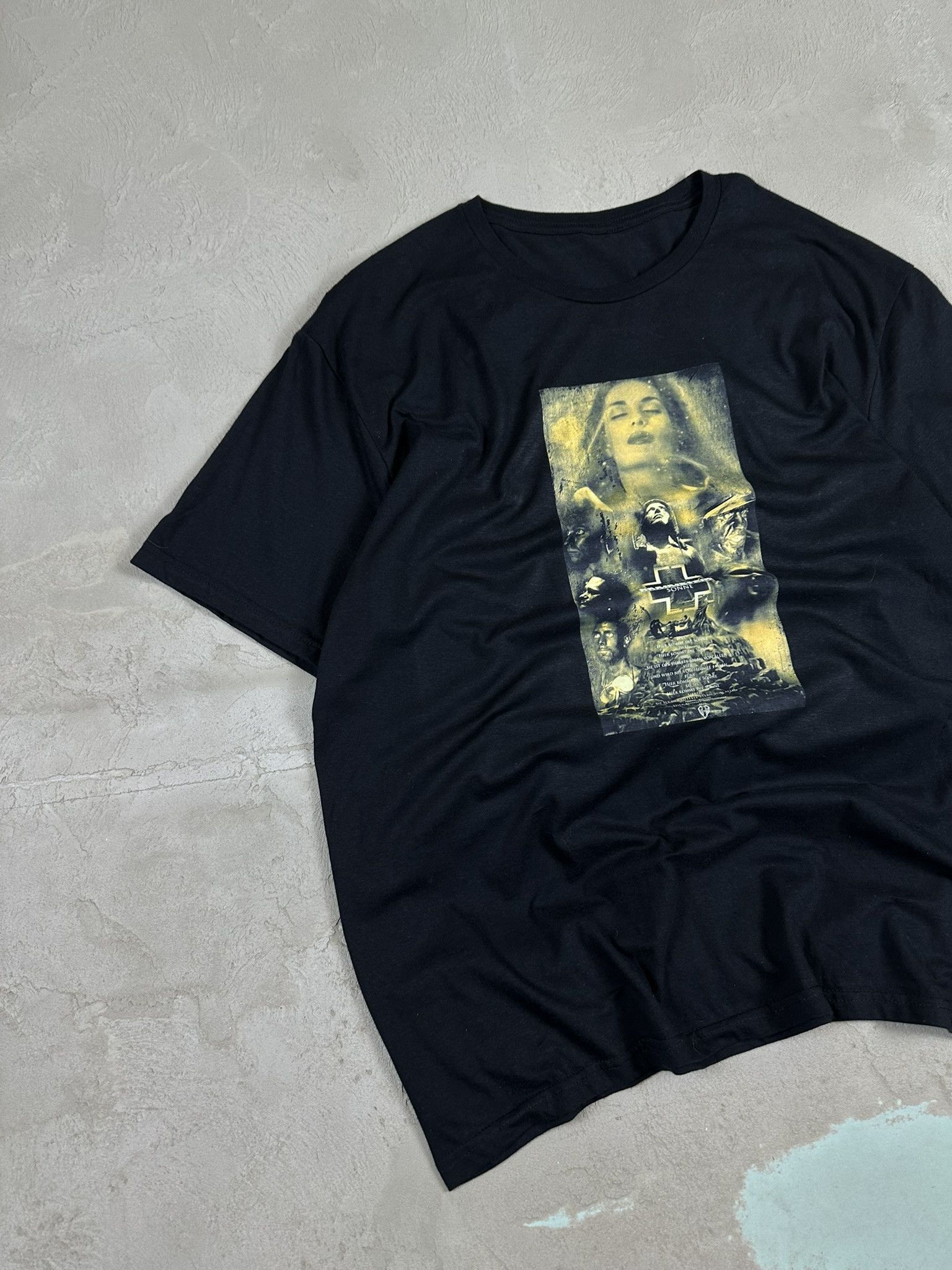 Band Tees × Vintage Vintage Rammstein Sonne Rock Band T-shirt Size US XL / EU 56 / 4 - 2 Thumbnail