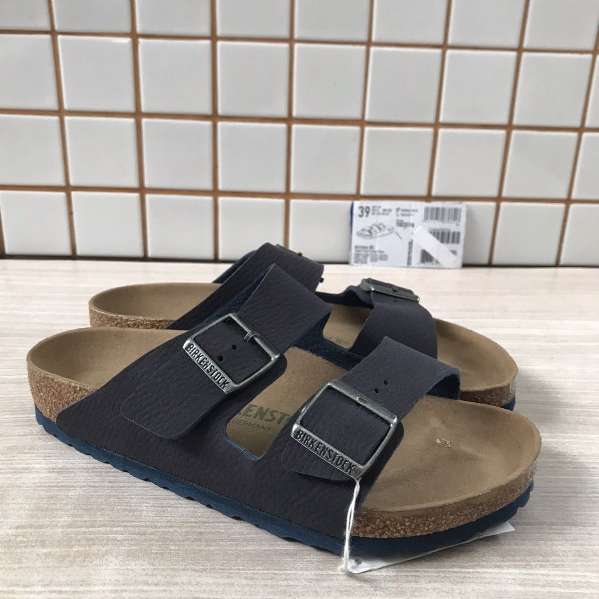 Birkenstock × Genuine Leather Birkenstock Birkenstock Arizona Suede 1023116 Men’s Slides Size US 6 / EU 39 - 2 Thumbnail