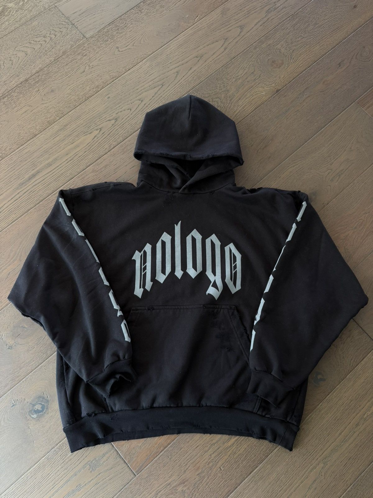 Balenciaga Balenciaga No Logo Hoodie Size US S / EU 44-46 / 1 - 1 Thumbnail