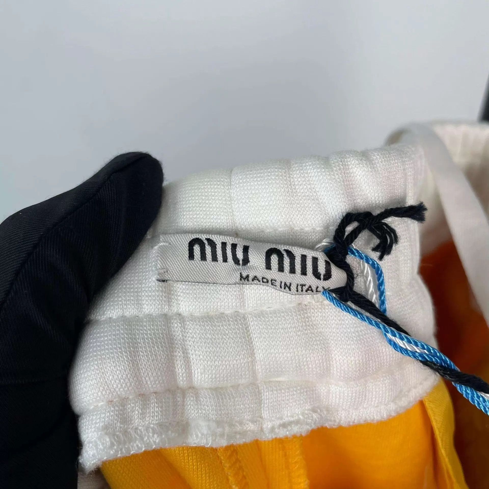 Miu Miu MIU MIU yellow pants S new with tags Size 26" / US 2 / IT 38 - 4 Thumbnail