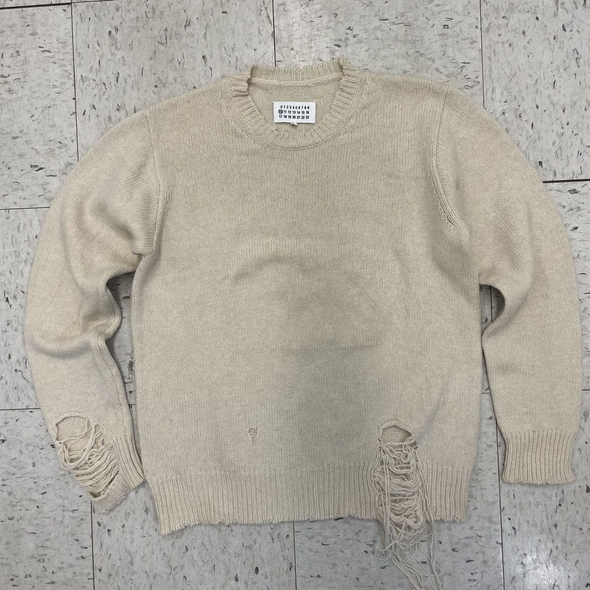 Maison Margiela Distressed Destroyed Crewneck Sweater Wool Size US S / EU 44-46 / 1 - 1 Thumbnail