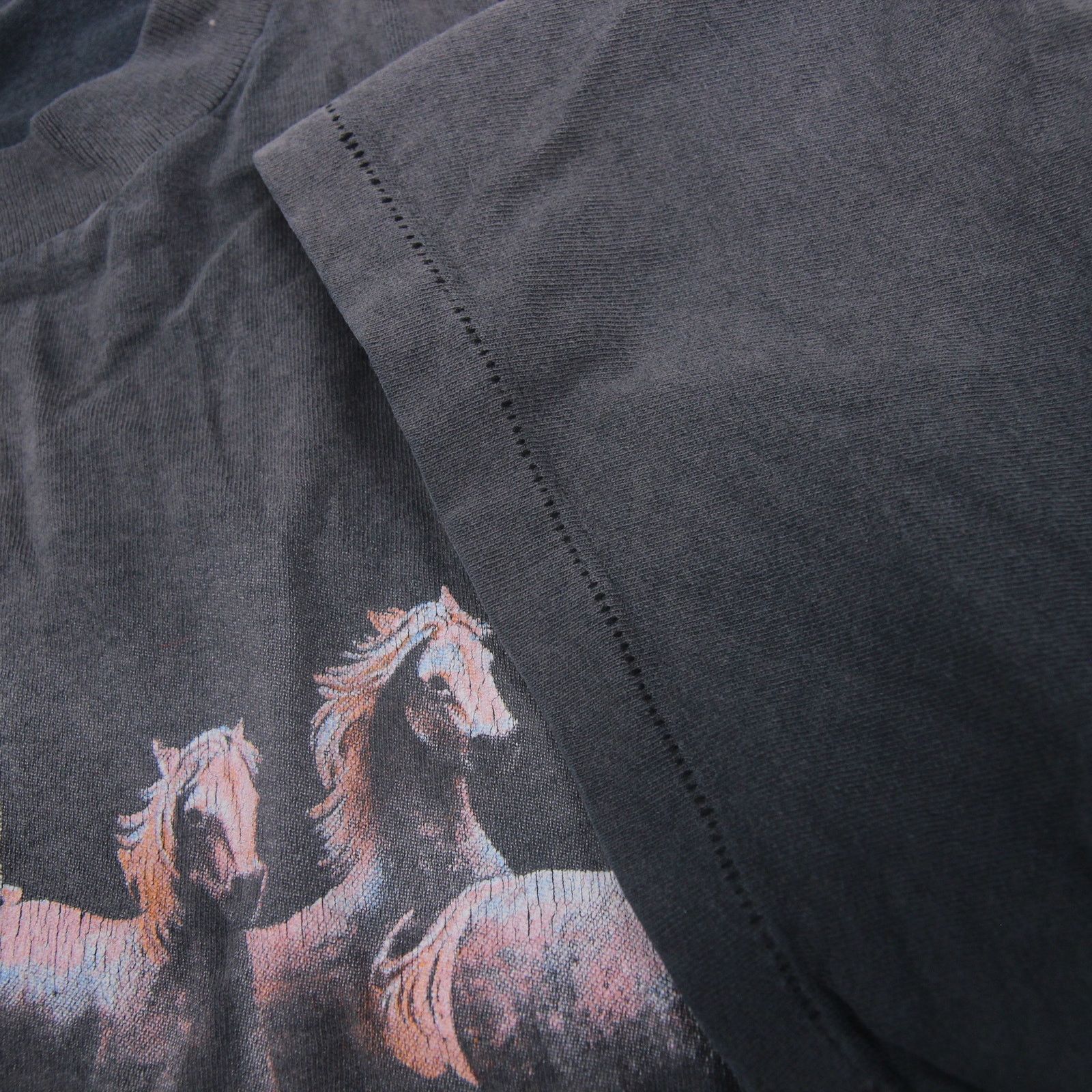 Vintage Vintage 3D Emblem "Wild and Free" Graphic T Shirt Size US XL / EU 56 / 4 - 5 Thumbnail