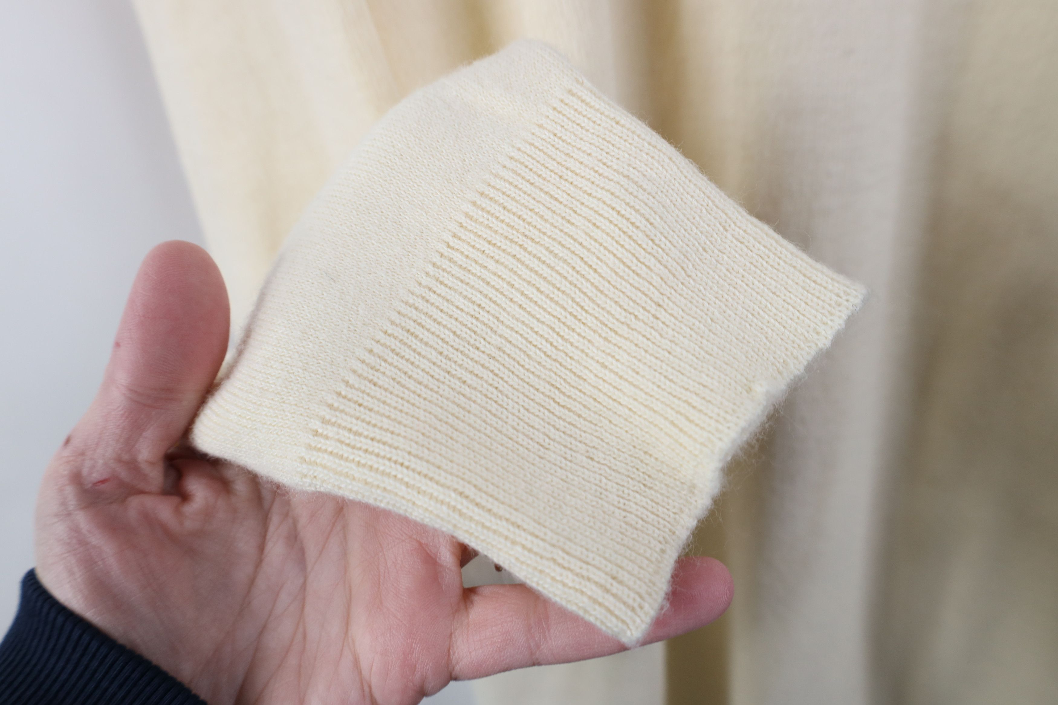 Vintage Vintage 70s Streetwear V-Neck Sweater Cream Acrylic USA Size US XXL / EU 58 / 5 - 7 Thumbnail