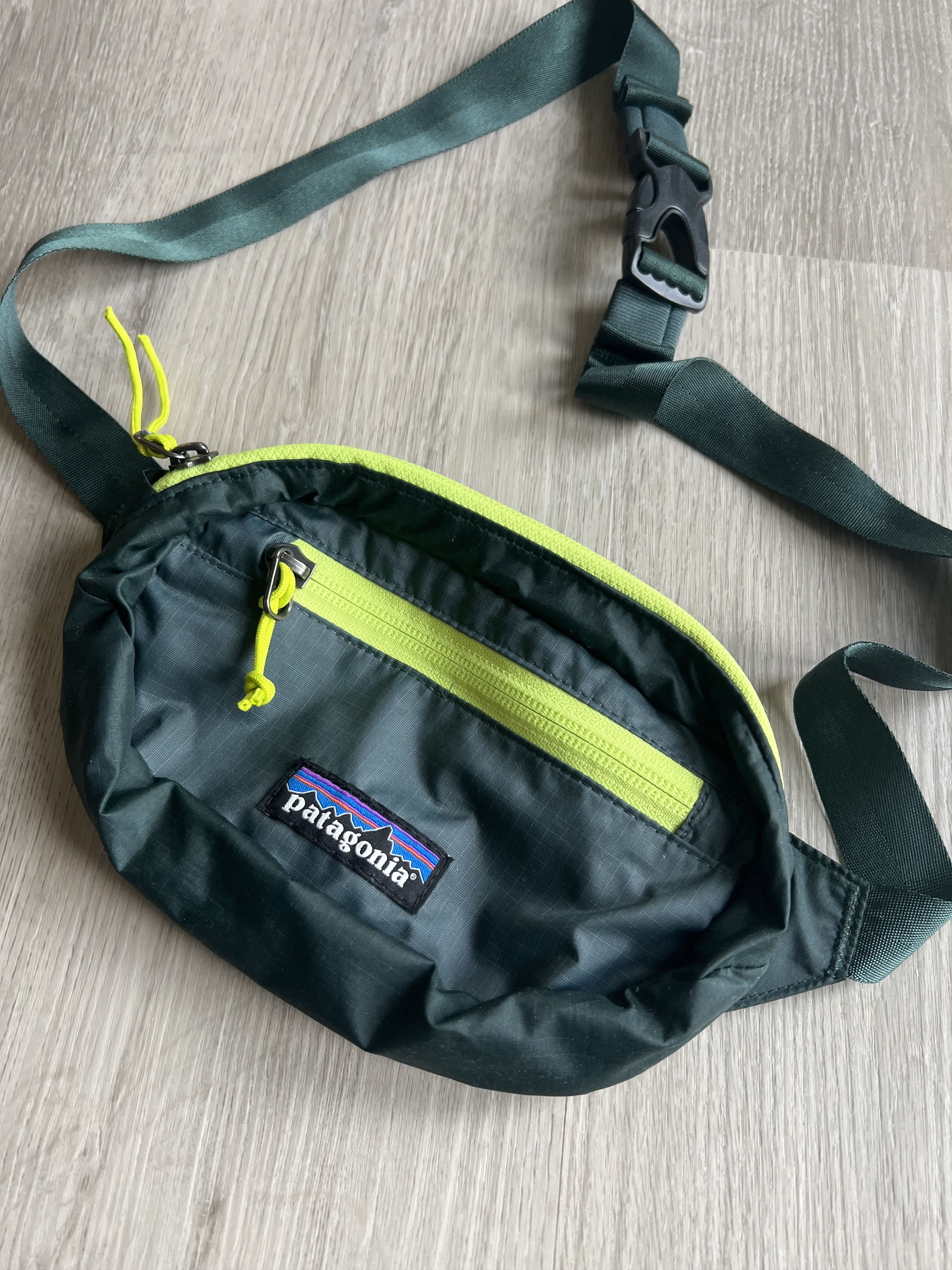 Patagonia Patagonia Small Black Hole Sling 1L Gorpcore Size ONE SIZE - 2 Thumbnail