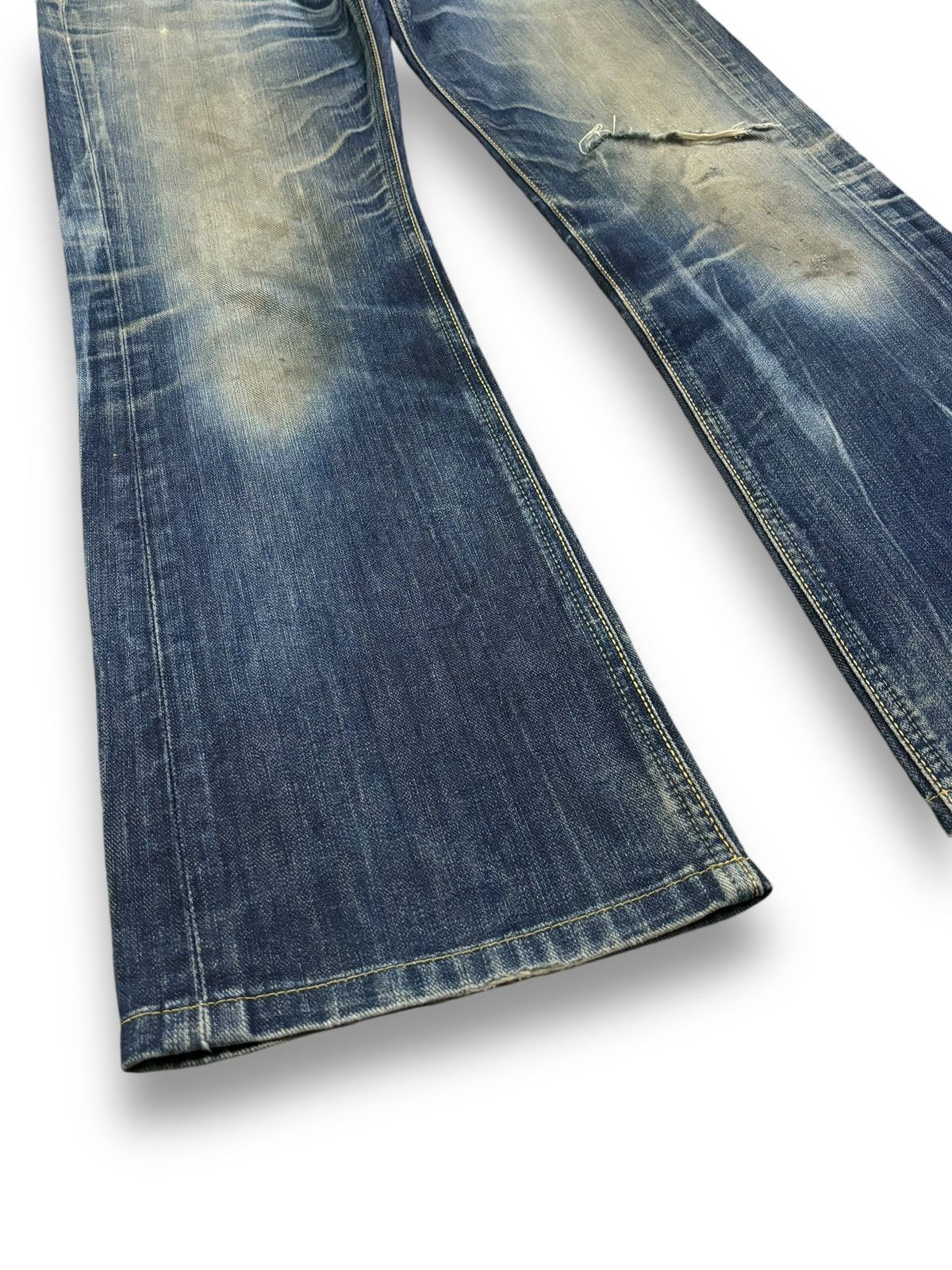 Lee Vintage 90s Lee Riders Mud Wash Flare Distressed Jeans Size US 30 / EU 46 - 9 Thumbnail
