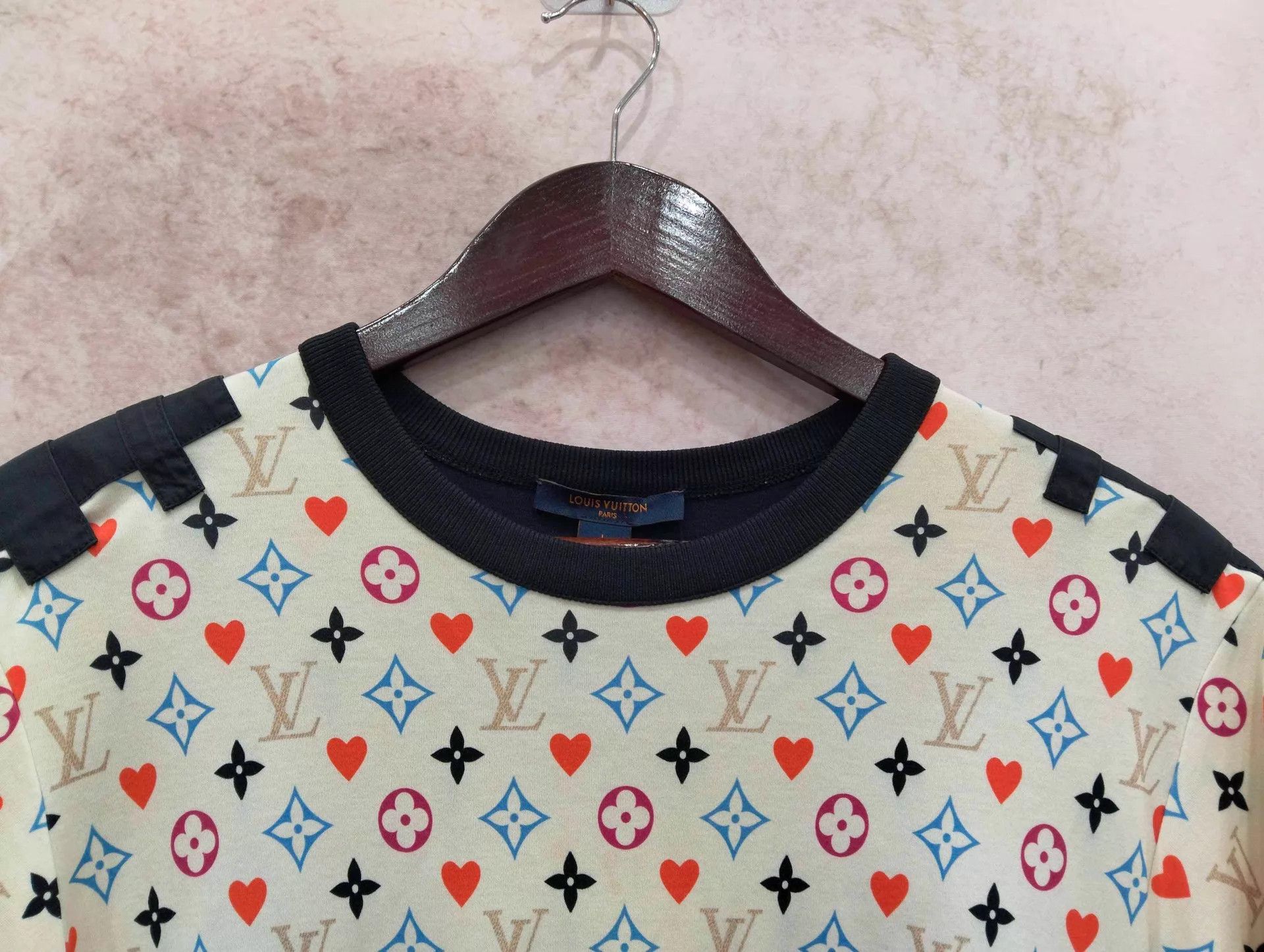 Louis Vuitton LV Heart Print Logo Short Tee L 95 New Size L / US 10 / IT 46 - 3 Thumbnail