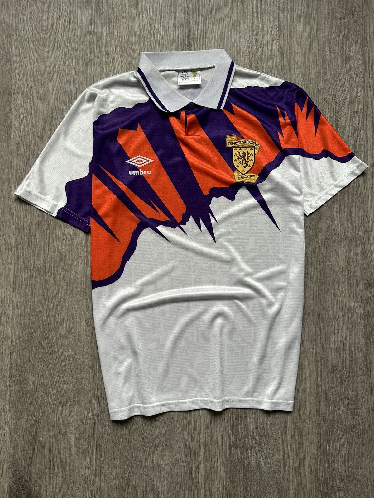 Umbro × Vintage Soccer Jersey Umbro Scotland 🏴󠁧󠁢󠁳󠁣󠁴󠁿 🔘 1991-1993s 🔘 Vintage 🔘 Size US XL / EU 56 / 4 - 1 Thumbnail