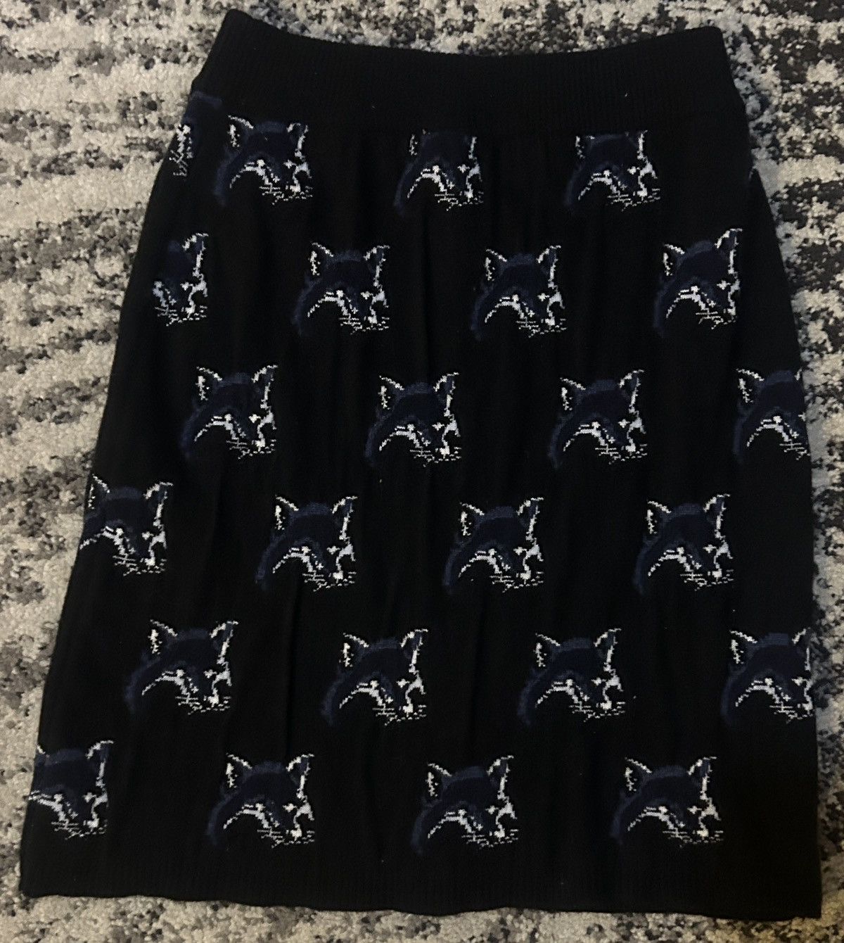 Maison Kitsune Maison Kitsune All Over Fox Skirt Size M Wool Silk Cashmere Size 28" / US 6 / IT 42 - 6 Thumbnail