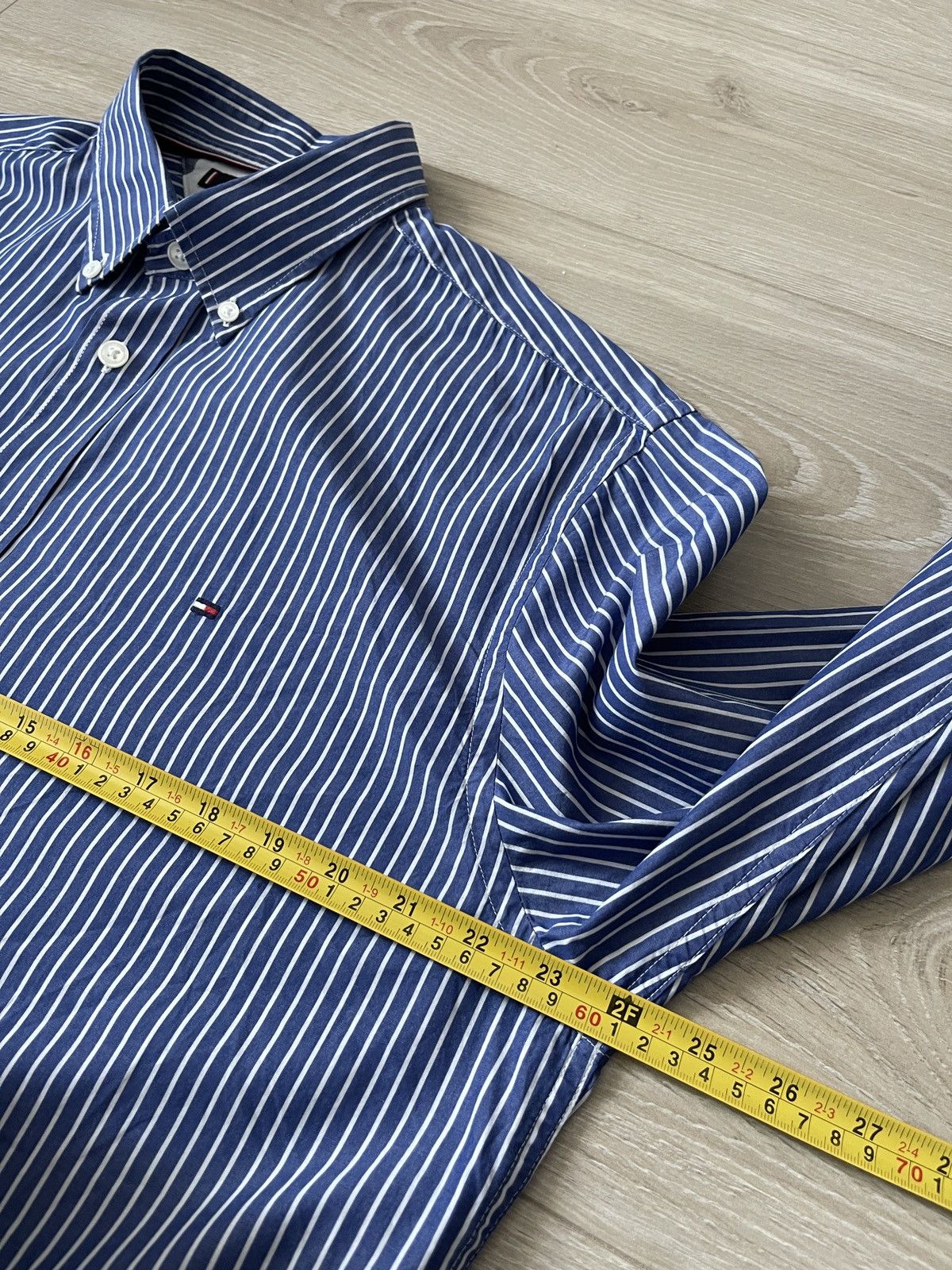 Tommy Hilfiger Tommy Hilfiger Stripe Button-Down Shirt L-XL Size US L / EU 52-54 / 3 - 9 Thumbnail