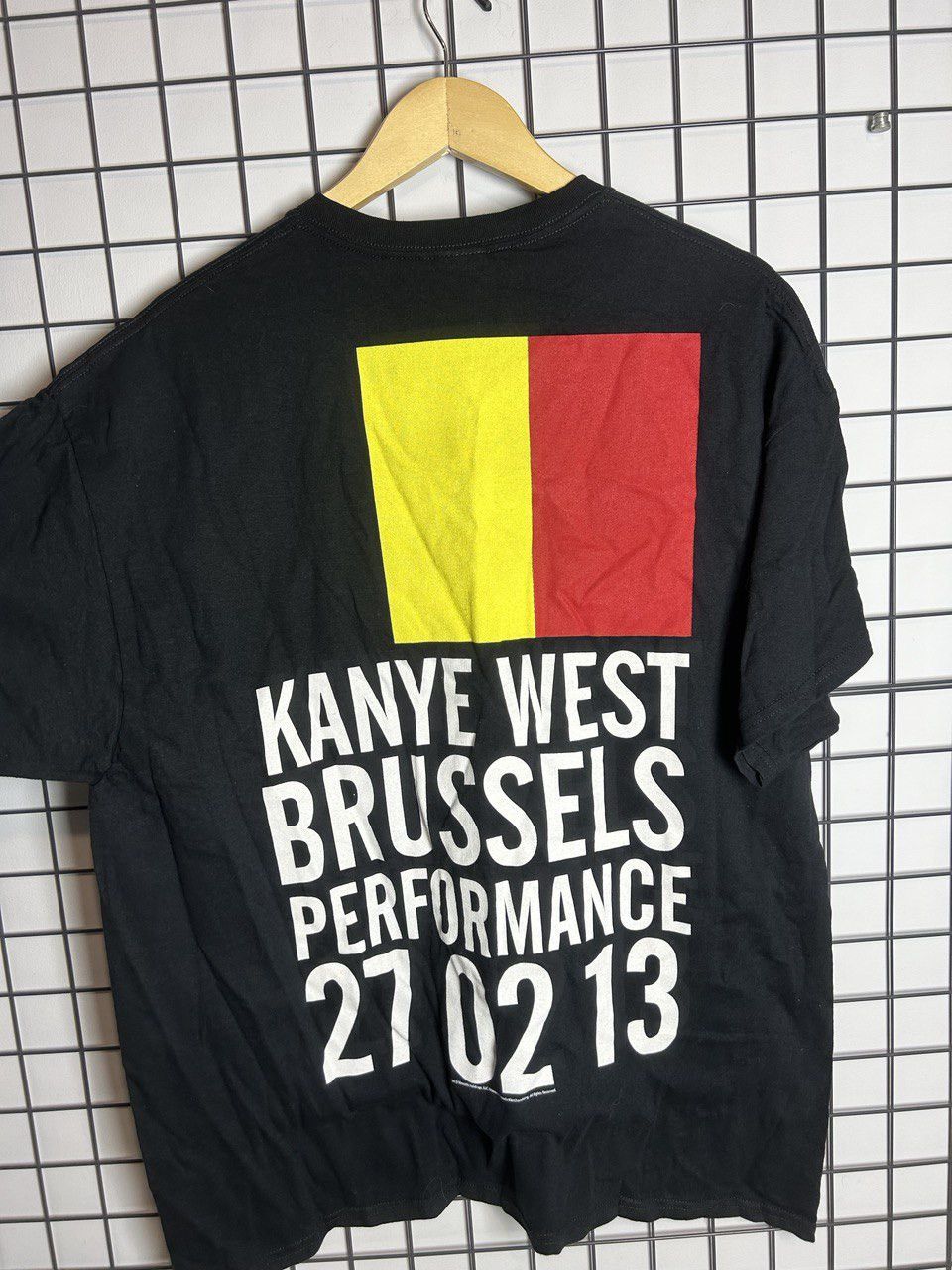 Band Tees × Kanye West × Vintage NEW Licensed Vintage 2013 Janye West Brussels Tour T-Shirt Size US XL / EU 56 / 4 - 1 Thumbnail