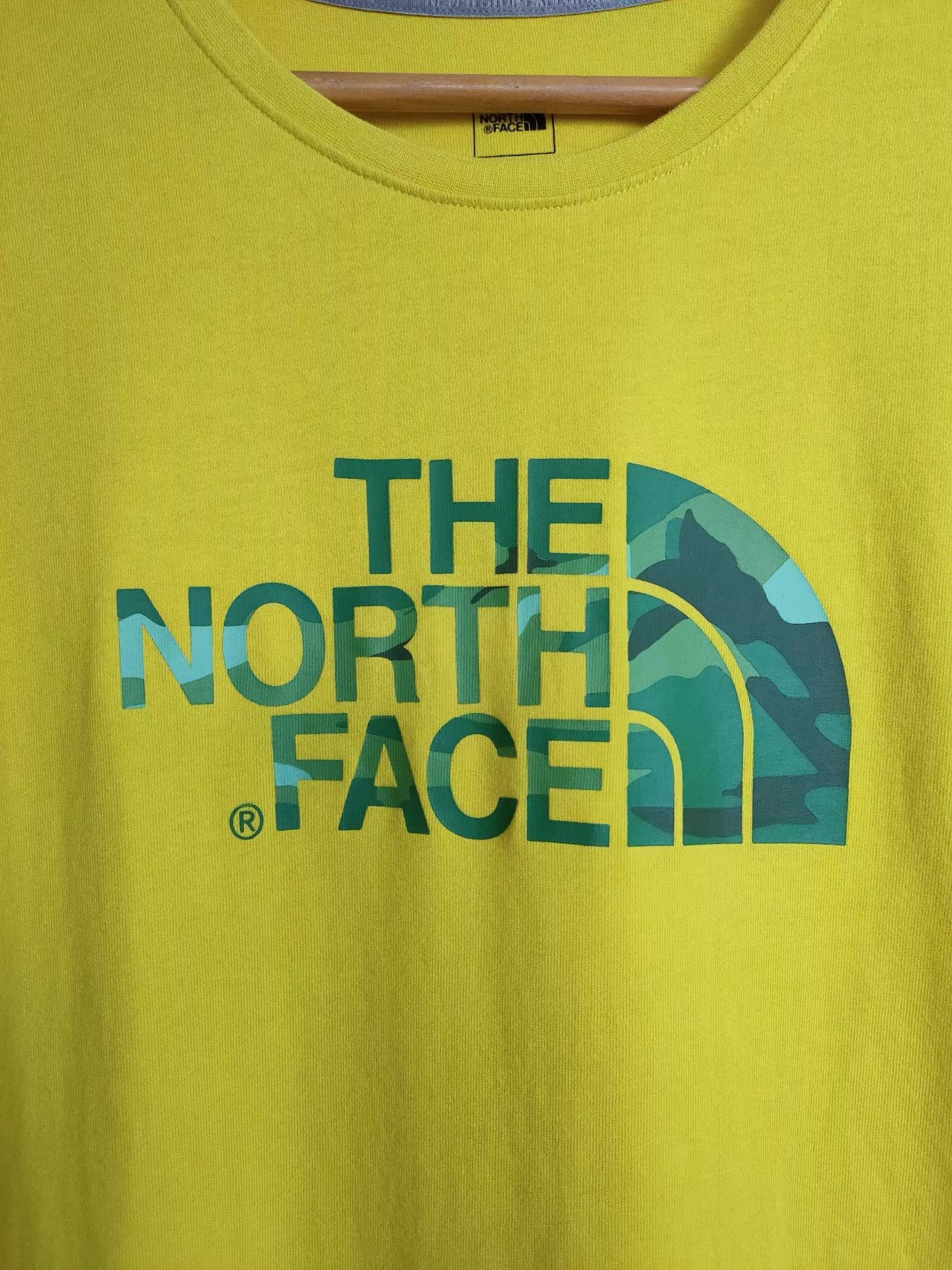 The North Face The North Face Men's Yellow Short Sleeve T-shirt K29 Size US S / EU 44-46 / 1 - 3 Thumbnail