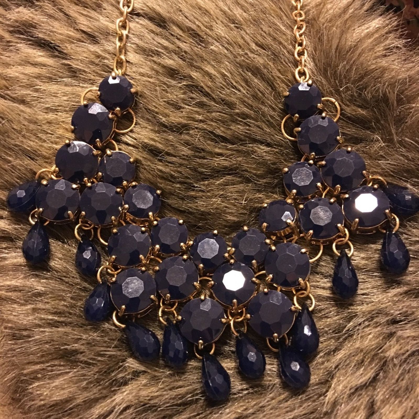 Jewelry Faceted dark navy stone gold tone chain necklace Size ONE SIZE - 7 Thumbnail