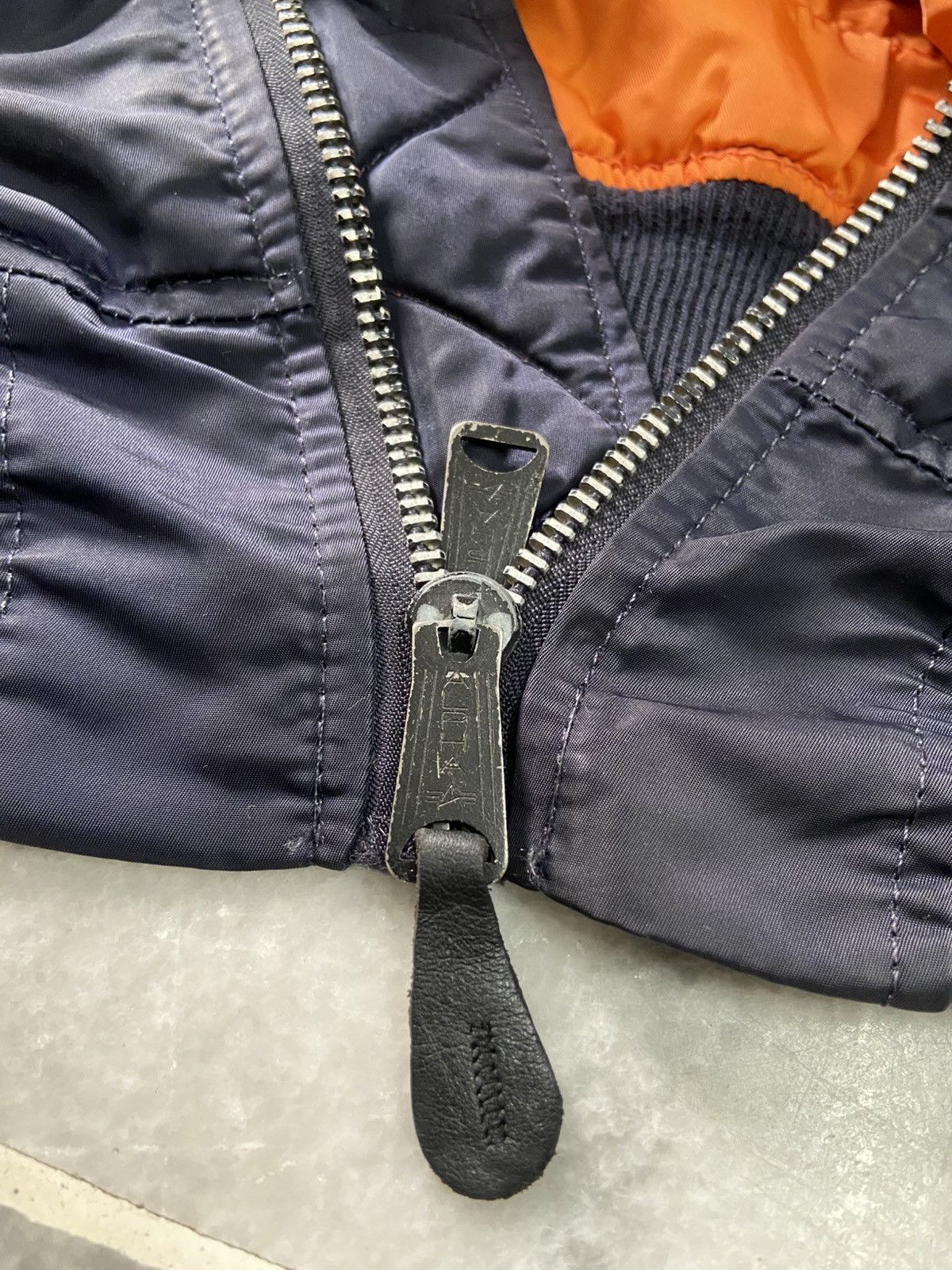 Alpha Industries Alpha Industries MA-1 Reversible Bomber Jacket Size US M / EU 48-50 / 2 - 10 Thumbnail