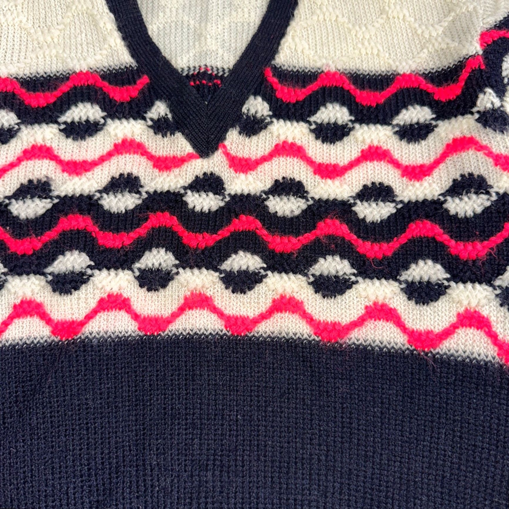 Vintage Vintage 60s 50s Pink Navy Wool Cardigan Sweater Hippie Grandma Core Rockabilly Size US M / EU 48-50 / 2 - 3 Thumbnail