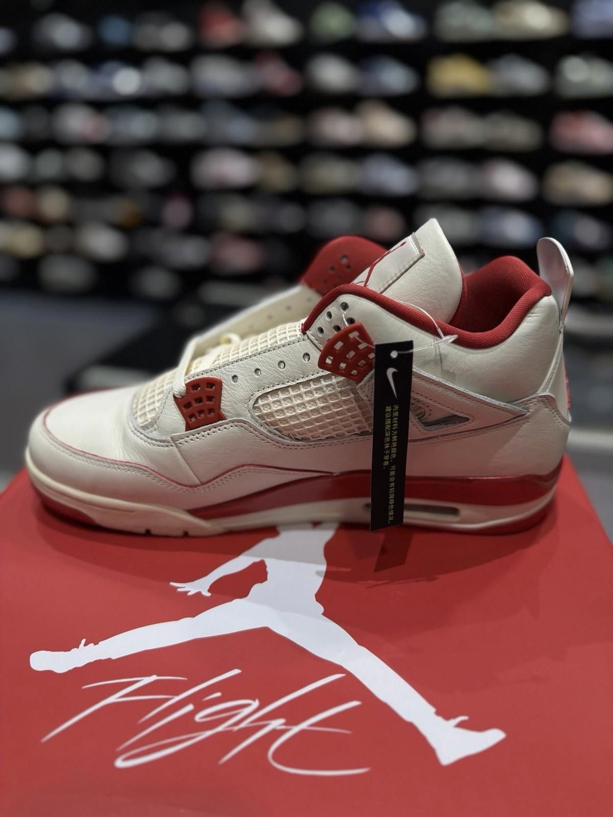 Jordan Brand Nike Air Jordan 4 Retro Valentines Day Size 13.5W / 12M Size US 12 / IT 42 - 8 Thumbnail