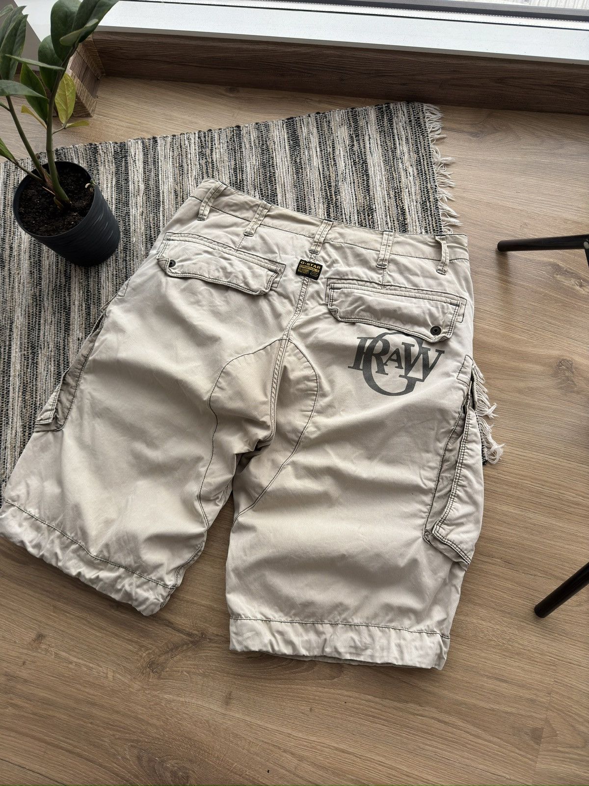 G-Star Vintage G star Raw Big logo multi pocket Cargo Y2K Shorts Size US 30 / EU 46 - 3 Thumbnail