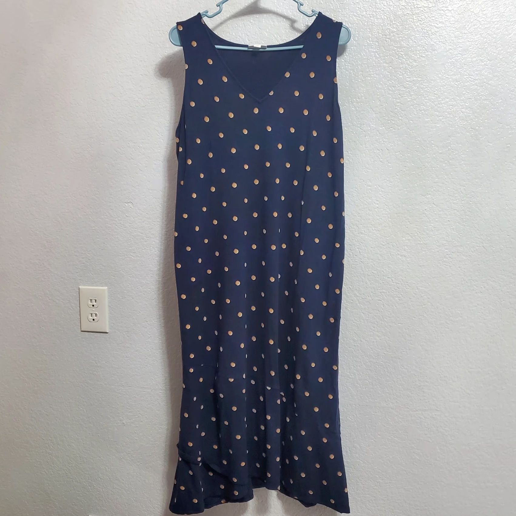 J. Jill J Jill Maxi Dress Women Petite L Blue Polka Dot Sleeveless V-Neck Pockets Casual A-Line Maxi 95% Rayon 5% Spandex Size L / US 10 / IT 46 - 2 Thumbnail