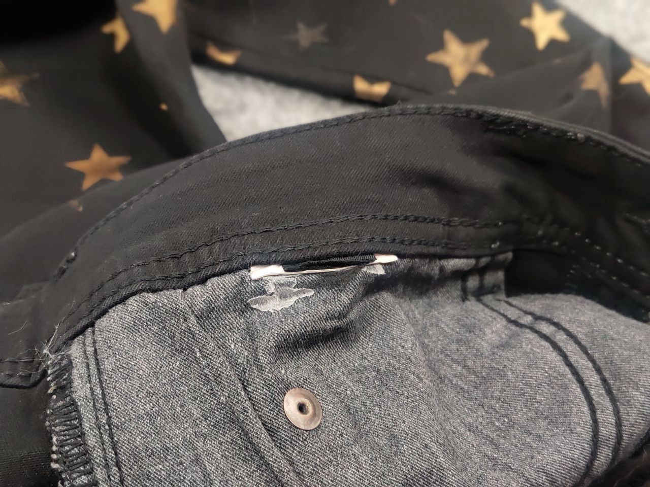 Just Cavalli Just Cavalli Casual black pants with gold star print Size 28" / US 6 / IT 42 - 16 Thumbnail