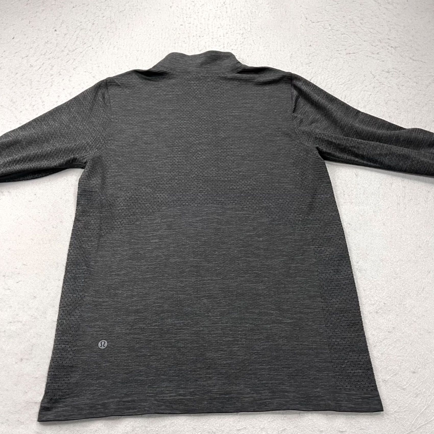 Lululemon Lululemon Jacket Mens Small Gray 1/4 Zip Pullover Gym Activewear Sports Running & Training Mens S Gray Size US S / EU 44-46 / 1 - 5 Thumbnail