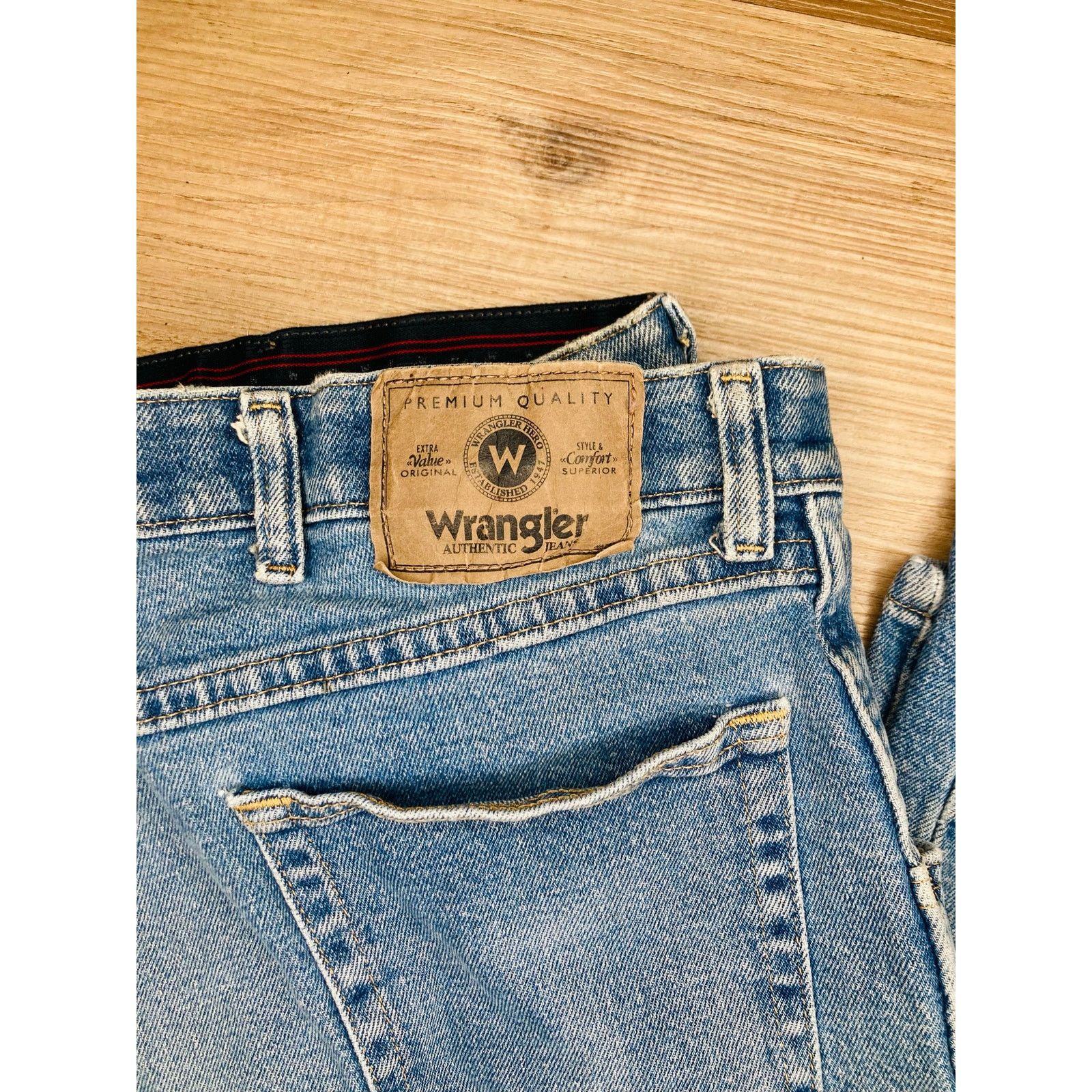 & Other Stories Good condition Wrangler jeans size 38x29 Size US 38 / EU 54 - 2 Thumbnail