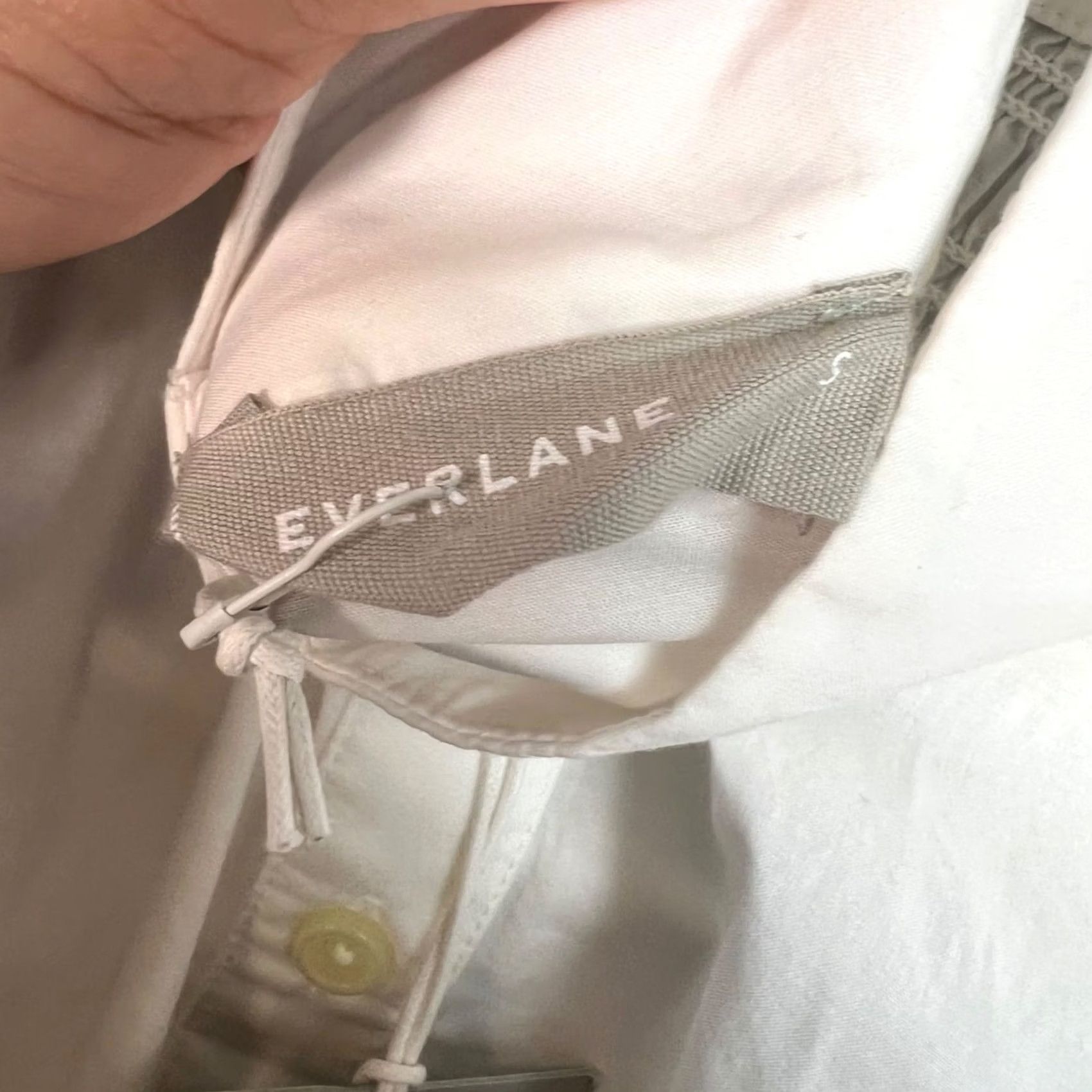 Everlane Everlane White Long Sleeve Smocked Cotton Top Womens Size S Shirt Blouse Size S / US 4 / IT 40 - 3 Thumbnail