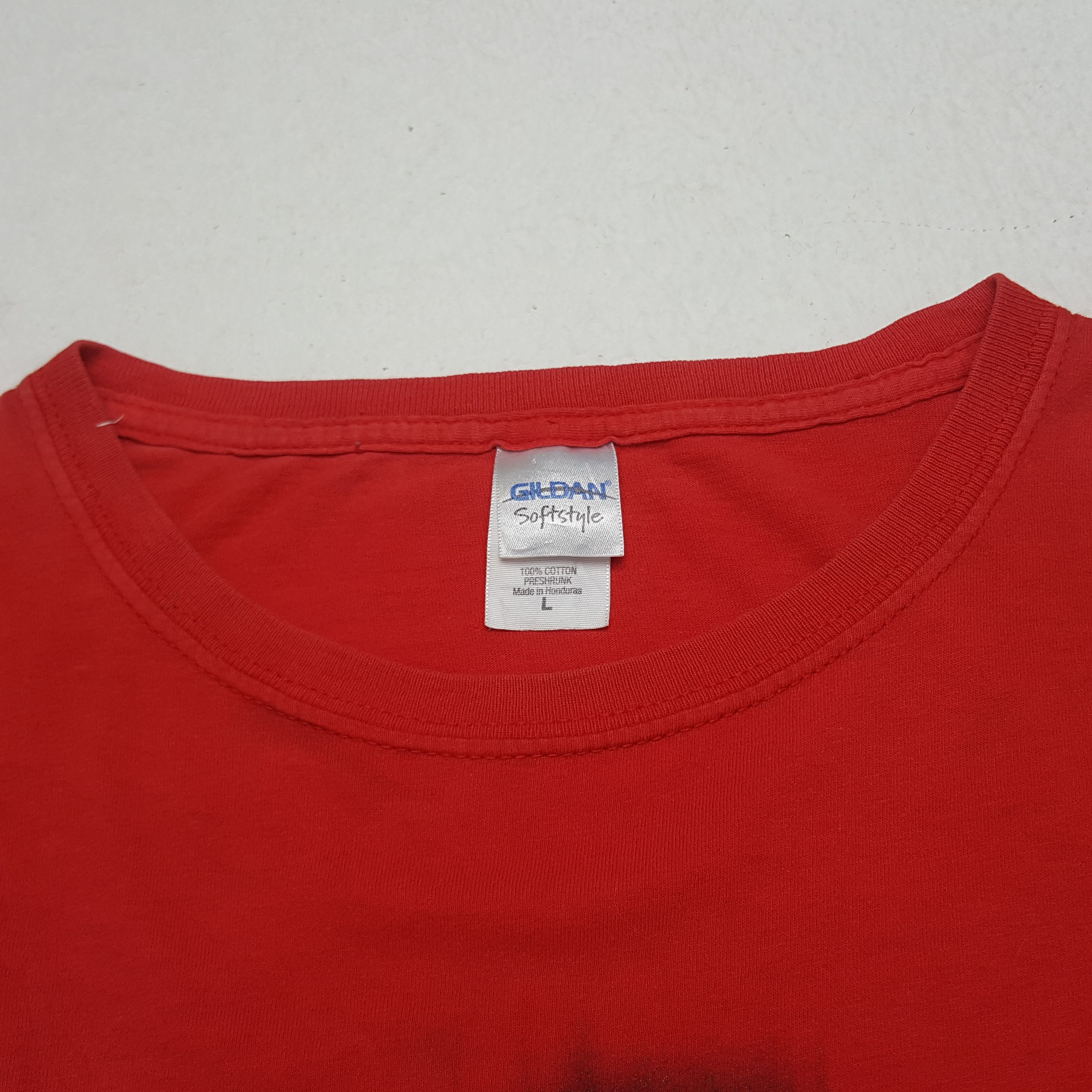Band Tees × Vintage Vintage Red Taylor Swift Tshirt Size US L / EU 52-54 / 3 - 4 Thumbnail