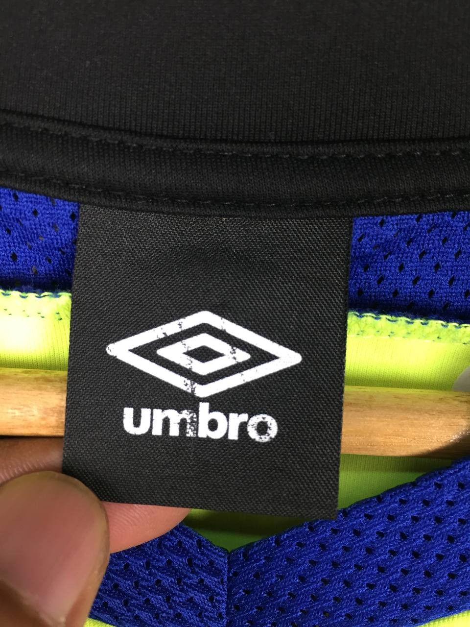 Umbro Vtg Umbro Fuchu Athletic FC Long Sleeve Jersey Size US M / EU 48-50 / 2 - 8 Thumbnail