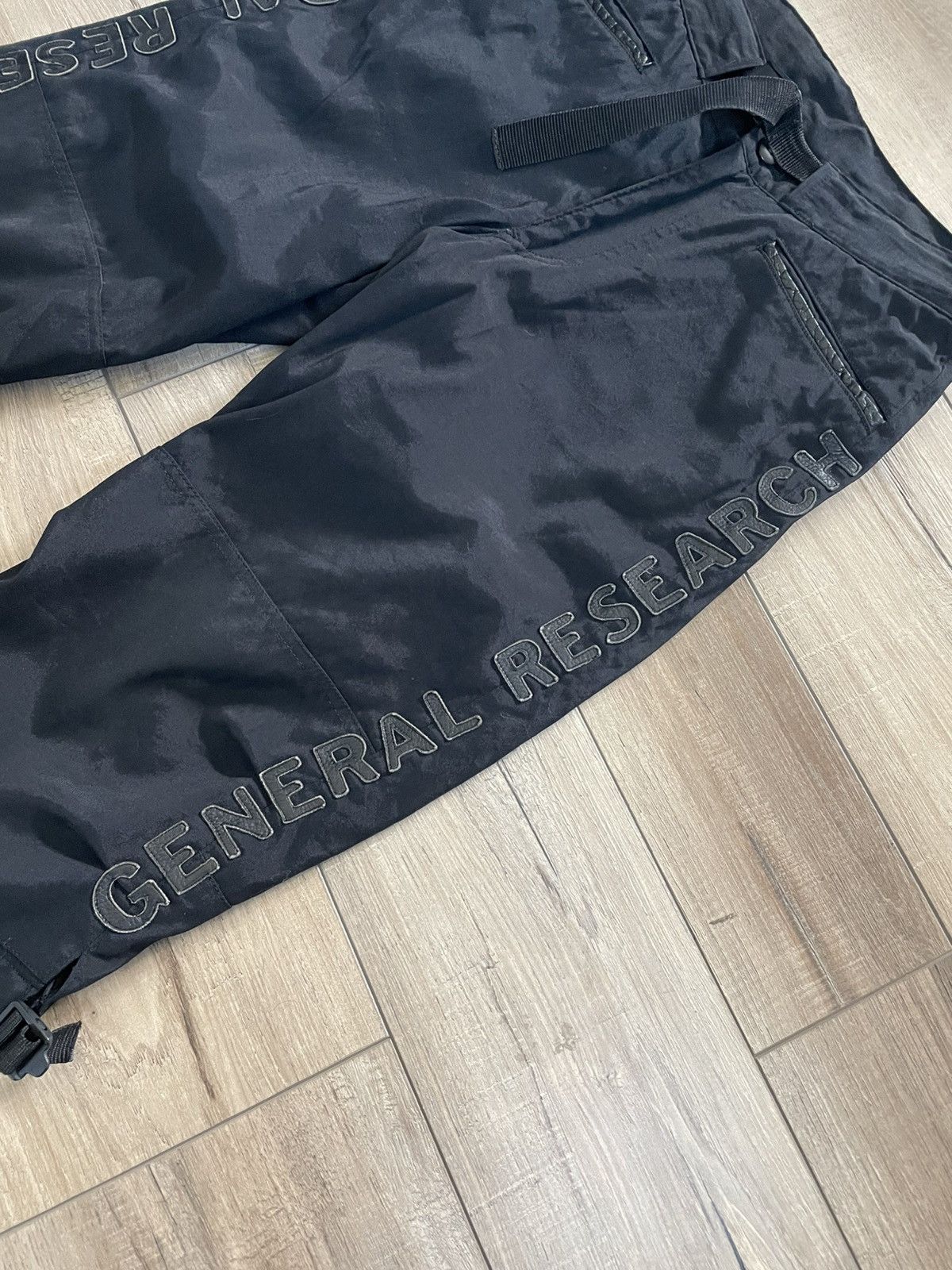 General Research General Research SS97 Technical Shorts Size US 29 - 2 Thumbnail