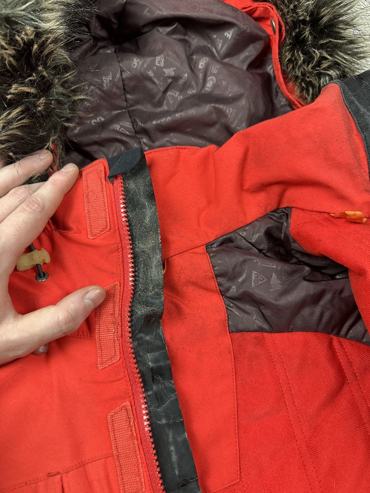 Nike ACG Vintage Nike ACG Jacket Gore-Tex Rain Coat Fur Fuzzy Outdoor Size US M / EU 48-50 / 2 - 12 Thumbnail