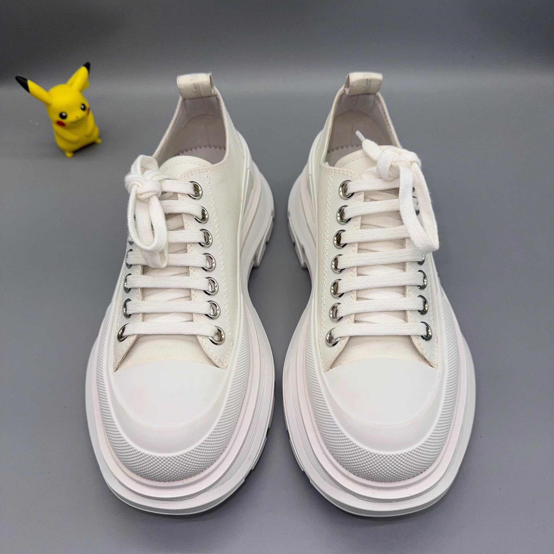 Alexander McQueen Alexander McQueen Tread Slick Canvas White Size US 6 / IT 36 - 2 Thumbnail