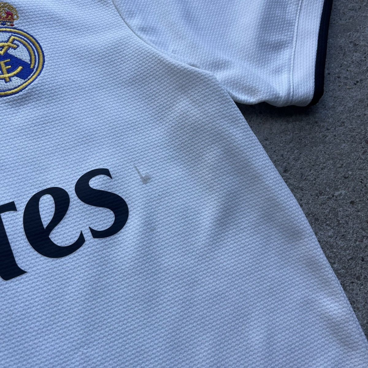 Adidas Adidas Real Madrid 2018/19 home Soccer Jersey La Liga Size US S / EU 44-46 / 1 - 3 Thumbnail