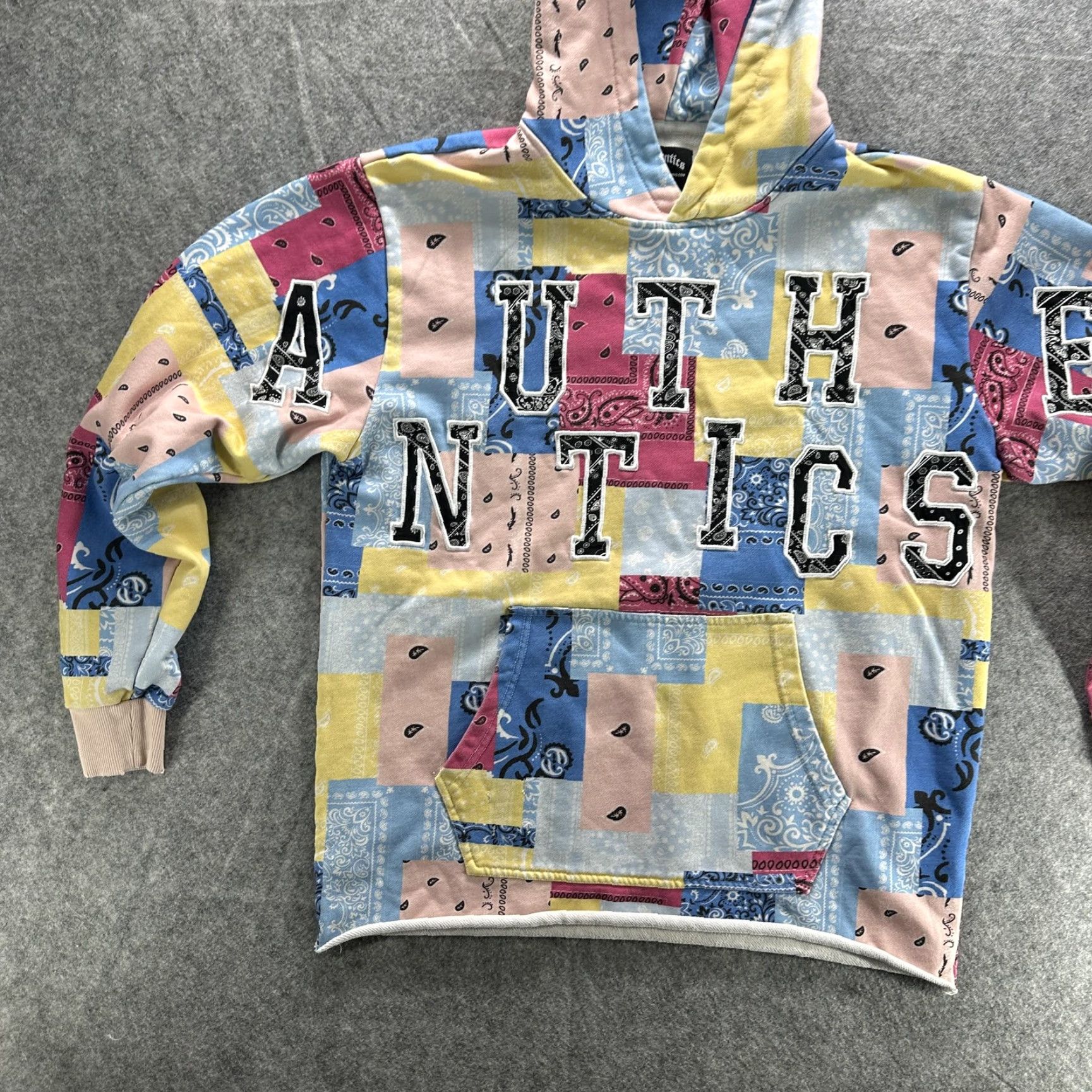 Chase Authentics Authentics Hoodie Mens Small Multicolor Bandana Patchwork Graphic Sweatshirt Size US S / EU 44-46 / 1 - 3 Thumbnail