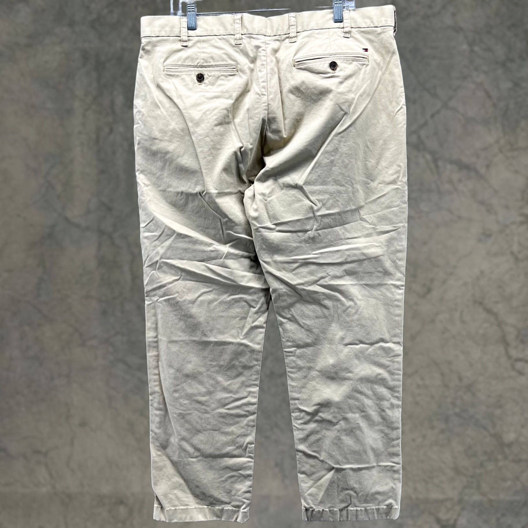 Tommy Hilfiger VINTAGE Tommy Hilfiger Pants Men 38x30 Khaki Chino Tan Beige Custom Fit Cotton Trousers Size US 38 / EU 54 - 1 Thumbnail