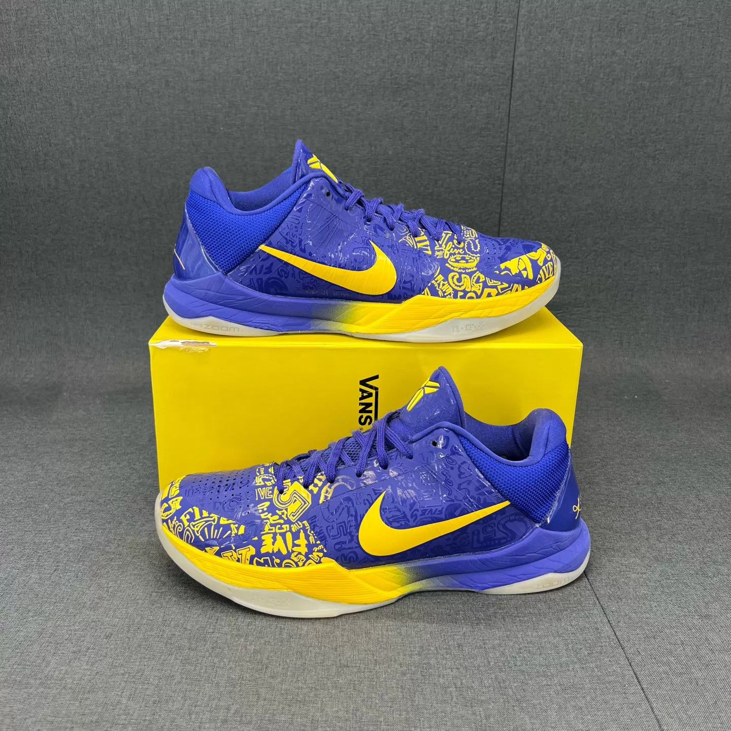 Nike zk5 5-time Champion blue/yellow worn collar repair 45 Size US 12 / EU 45 - 2 Thumbnail