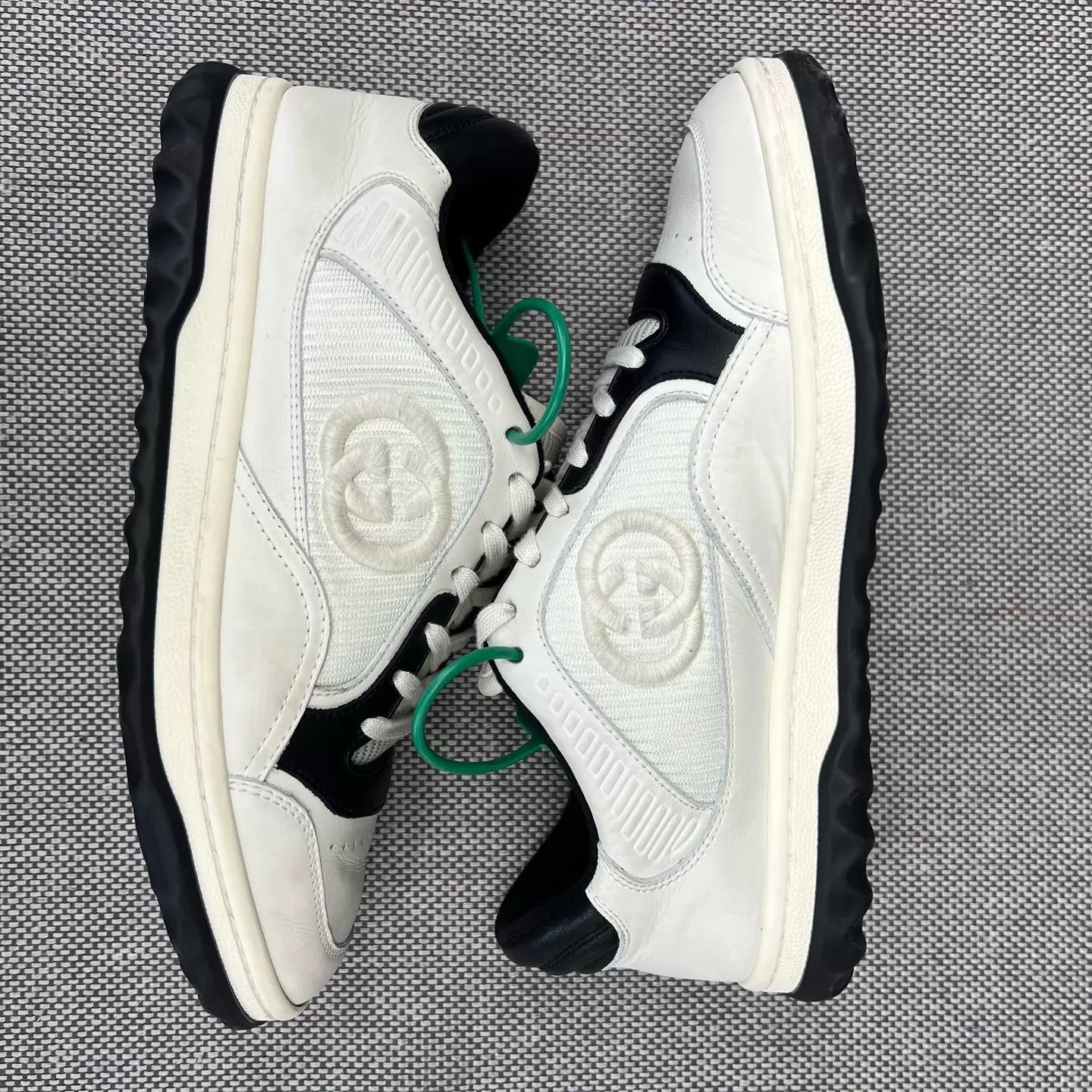 Gucci GUCCI MAC80 White/Black Distressed 37 Like New OG Box Size US 6.5 / IT 36.5 - 7 Thumbnail