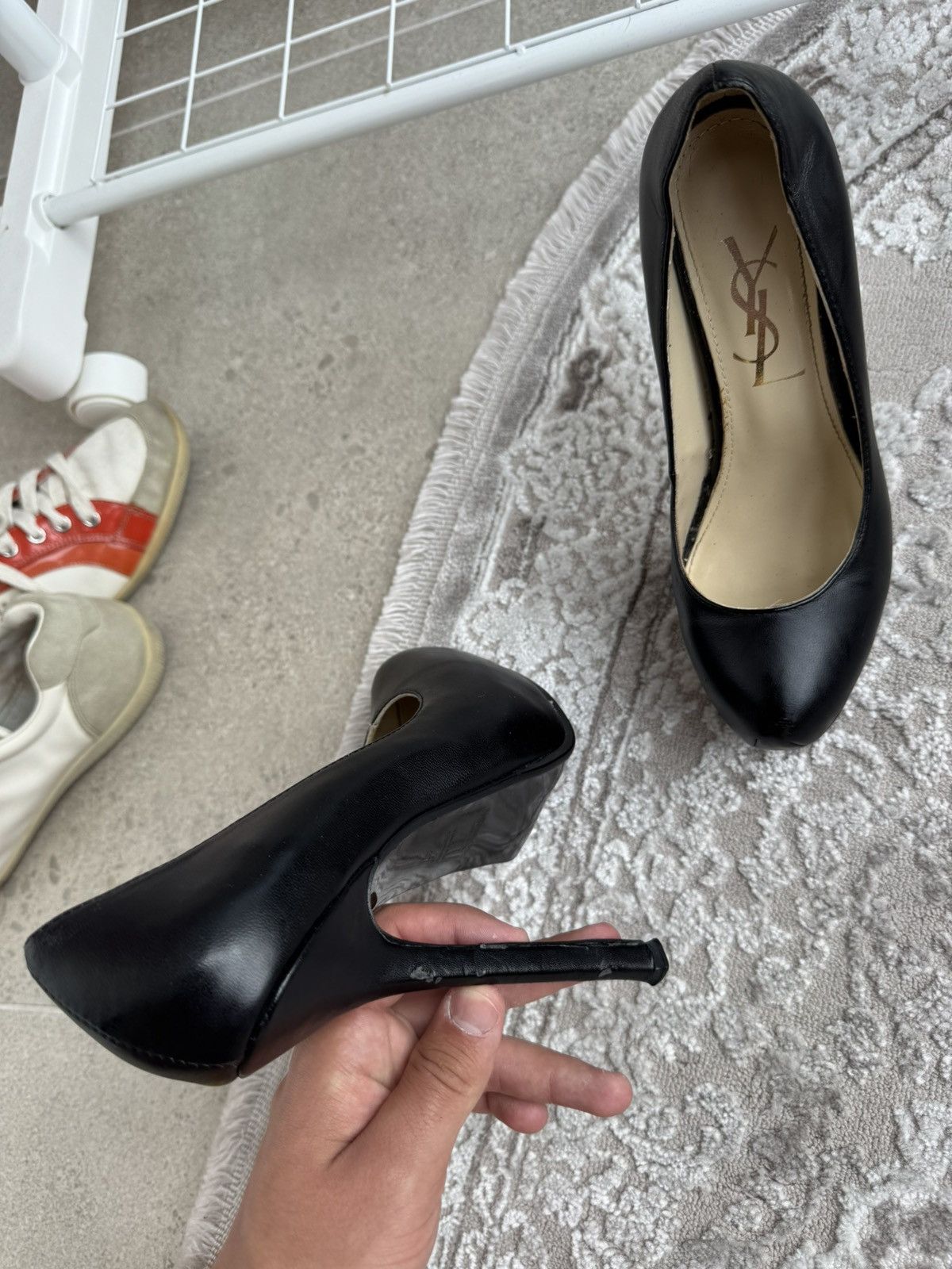 Yves Saint Laurent Saint Laurent (YSL) Tribute Platform Pumps in Black Leather Size US 7 / IT 37 - 6 Thumbnail