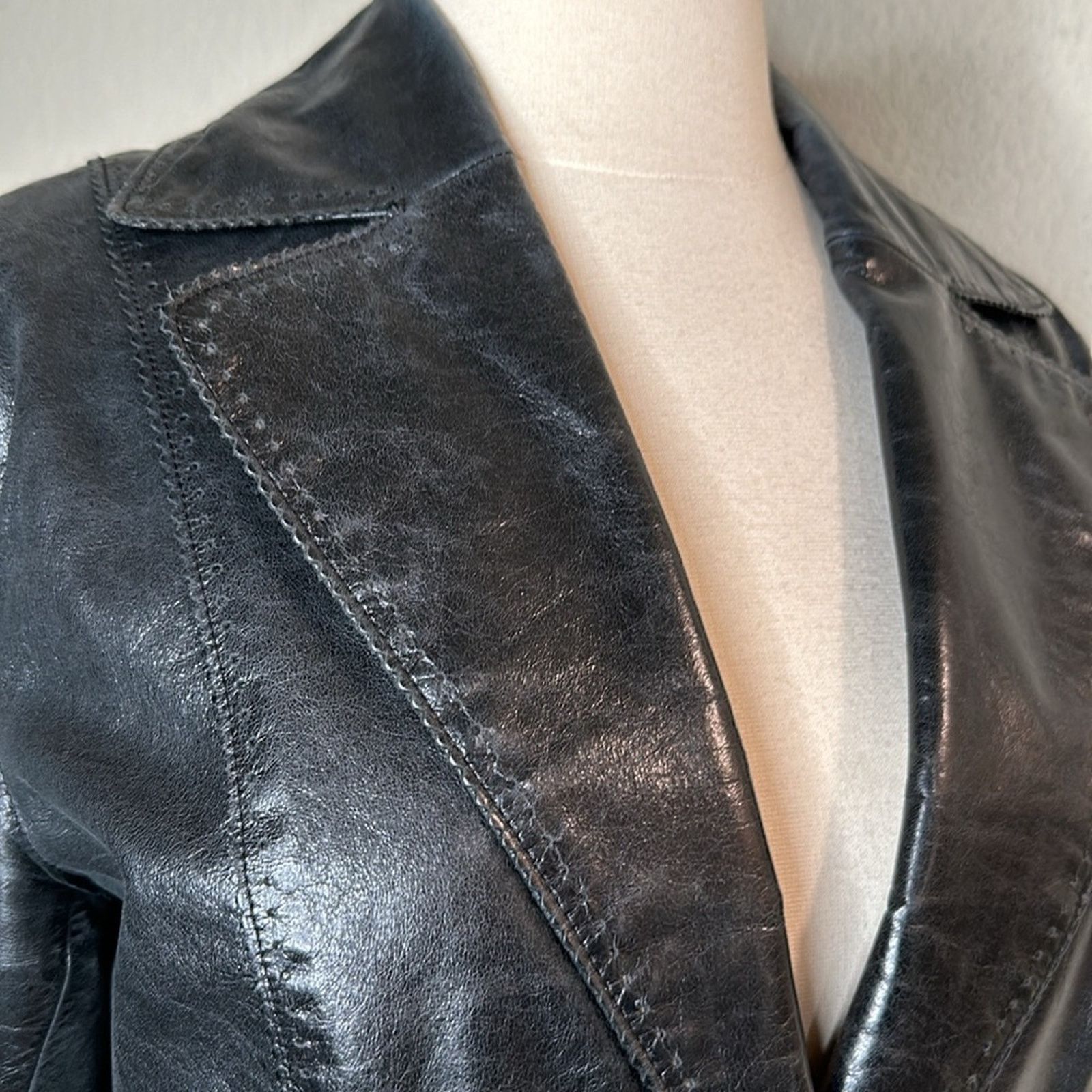 Guess × Leather × Vintage VTG Y2K Guess Leather Blazer Jacker Black MED Scalloped Seam Size M / US 6-8 / IT 42-44 - 11 Thumbnail