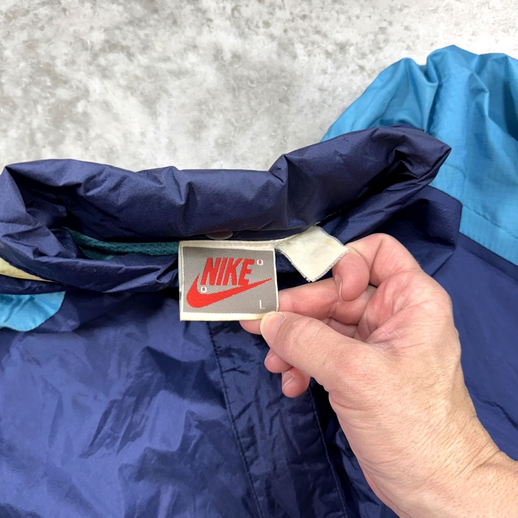 Nike Vintage Nike Jacket Mens L Blue Teal Hooded Windbreaker 90s Swoosh Zip Full Zip Pockets Lightweight Nylon Retro Stylish Size US L / EU 52-54 / 3 - 3 Thumbnail