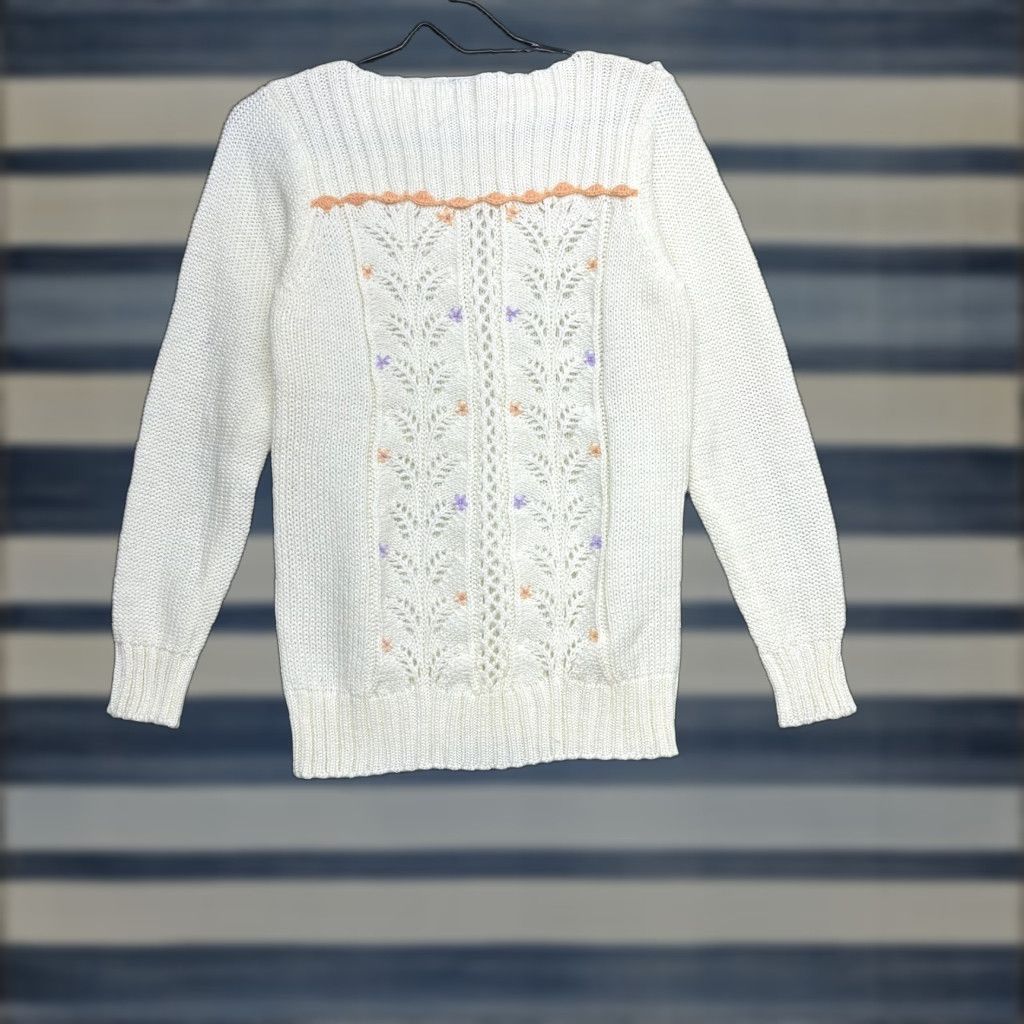 Vintage VINTAGE Glamour Knit Sweater Womens Small White Floral Embroidered Pullover 80s Size S / US 4 / IT 40 - 1 Thumbnail