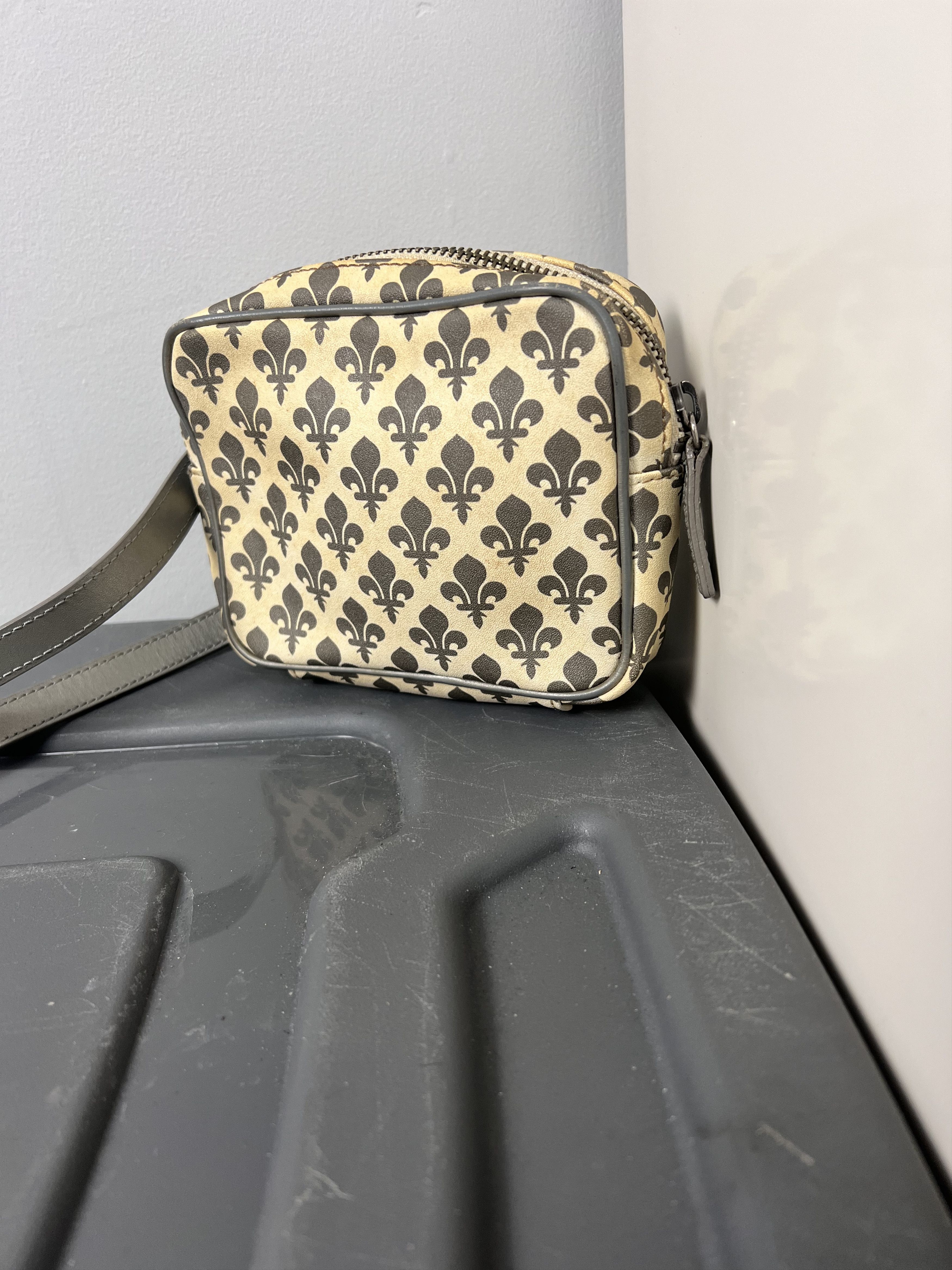 Patrick Cox Patrick Cox "Fleur" Pouch Bag Size ONE SIZE - 2 Thumbnail
