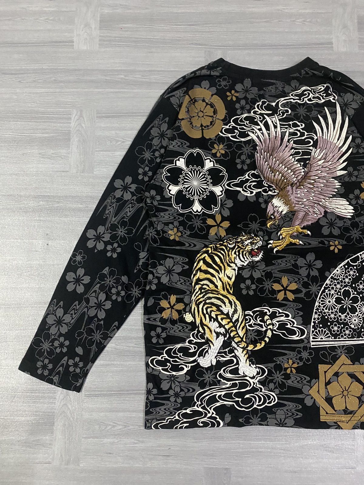 Japanese Brand Fugutaiten Embroidery Tiger Vs Eagles Symbol of Yakuza Gang Size US M / EU 48-50 / 2 - 5 Thumbnail