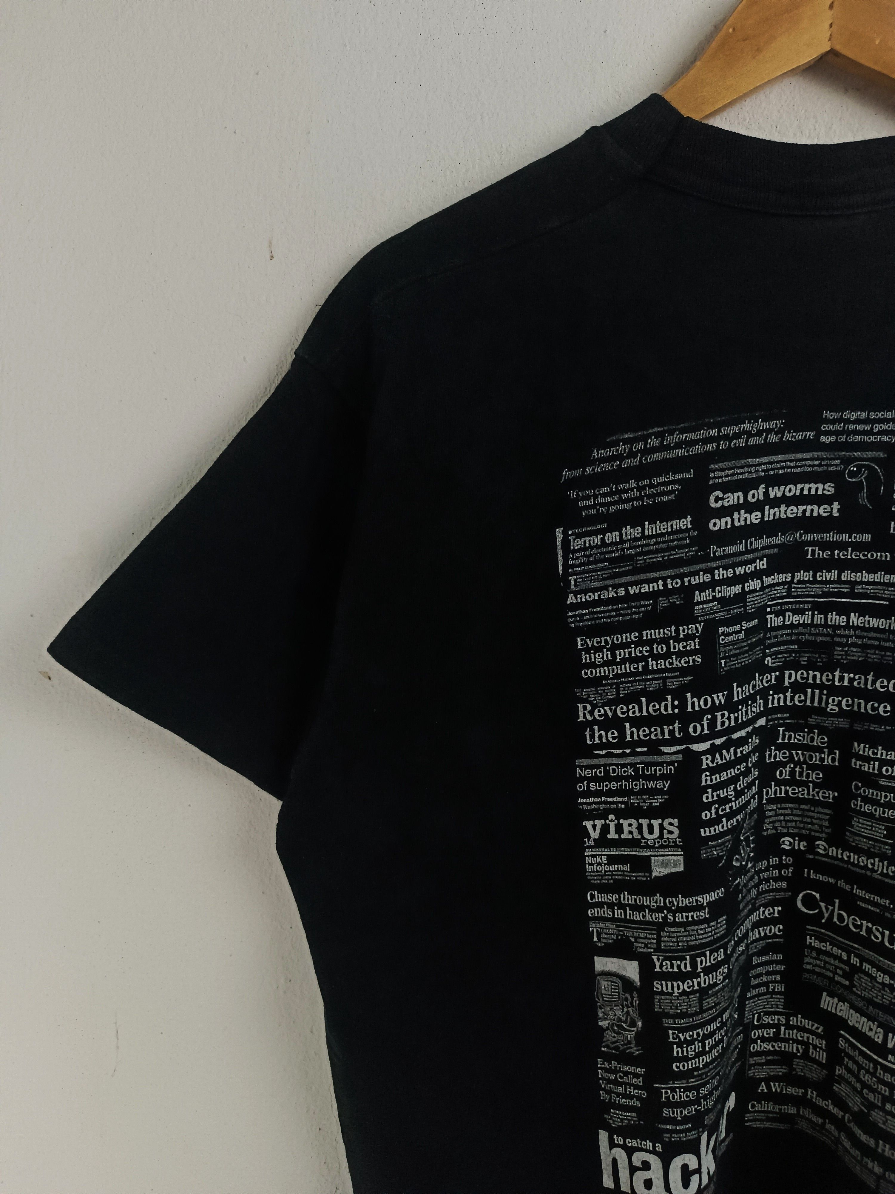 Vintage VINTAGE 90'S 2600:THE HACKER QUARTERLY VERY RARE MICROSOFT Size US XL / EU 56 / 4 - 6 Thumbnail