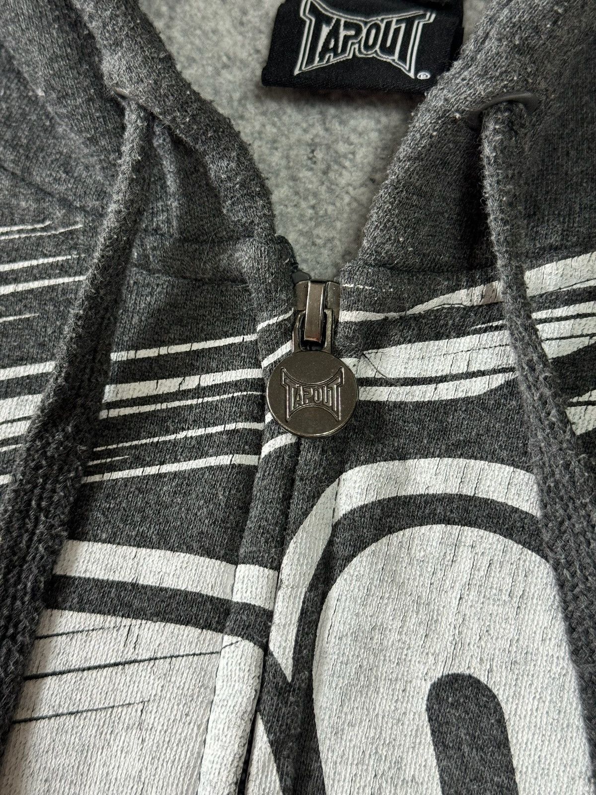 Vintage Vintage Tapout Hoodie Big Logo Baggy Avantgarde Japanese 90s Size US M / EU 48-50 / 2 - 5 Thumbnail