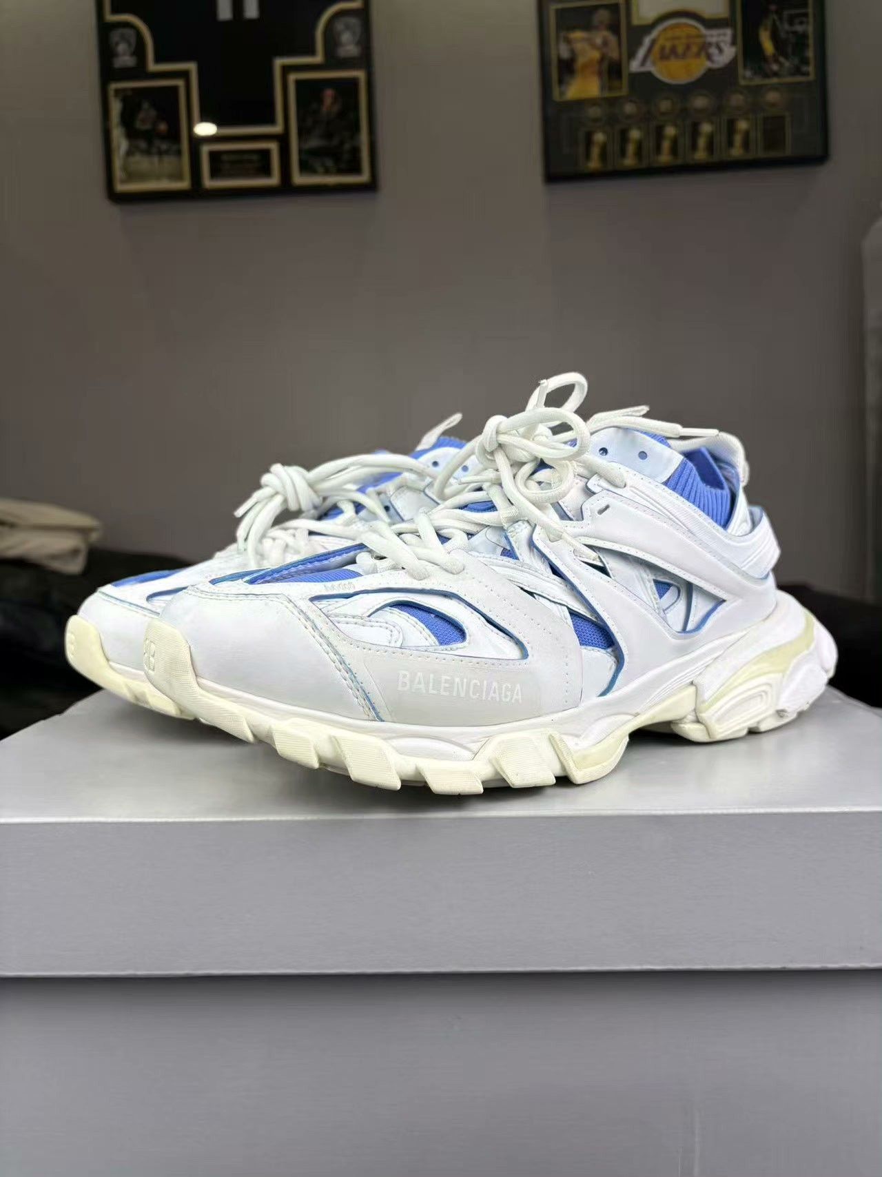 Balenciaga Balenciaga Blue Lowtop Sneakers 41 Men Size US 8.5 / EU 41-42 - 1 Thumbnail