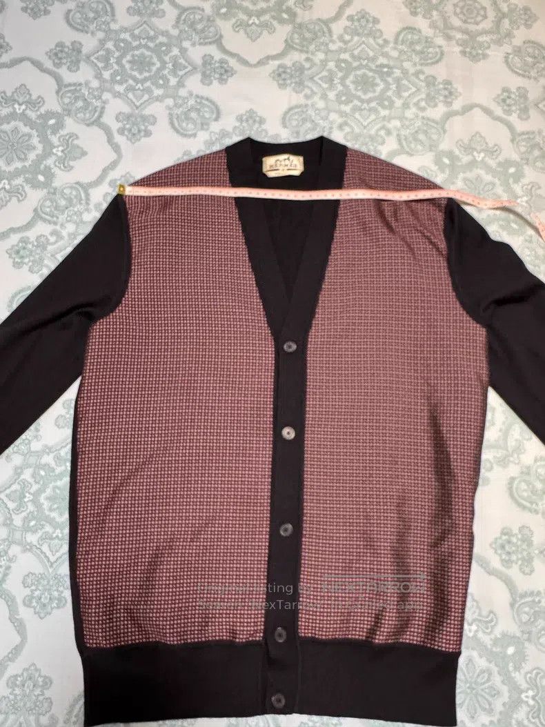 Hermes Hermes Cashmere Cardigan, 80% Cashmere + 20% Mulberry Silk Size US S / EU 44-46 / 1 - 3 Thumbnail