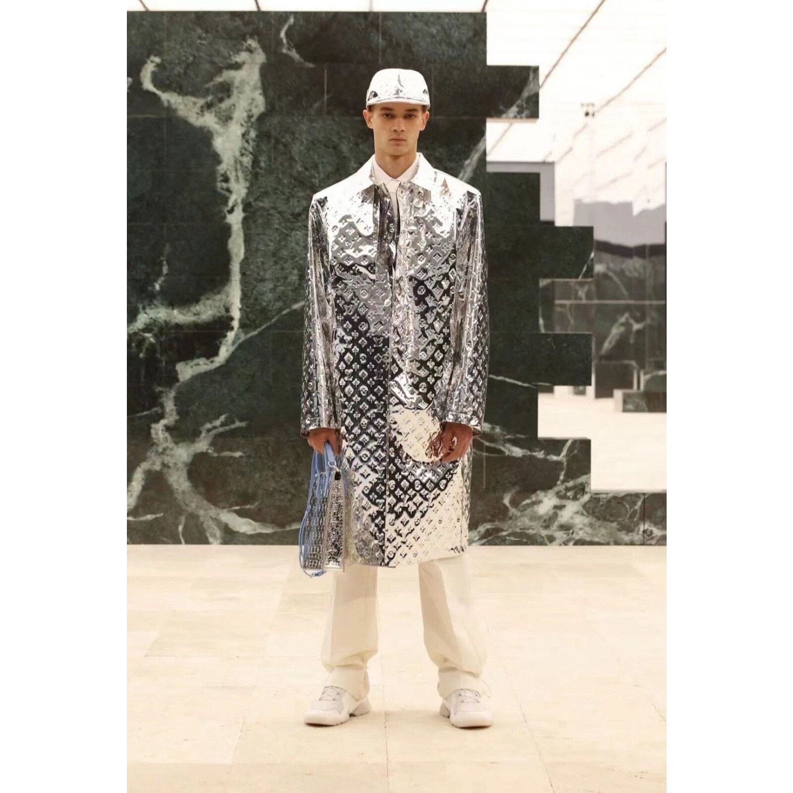 Louis Vuitton Louis Vuitton Virgil Mirror Raincoat Coat Logo Jacket 52 Size US L / EU 52-54 / 3 - 3 Thumbnail